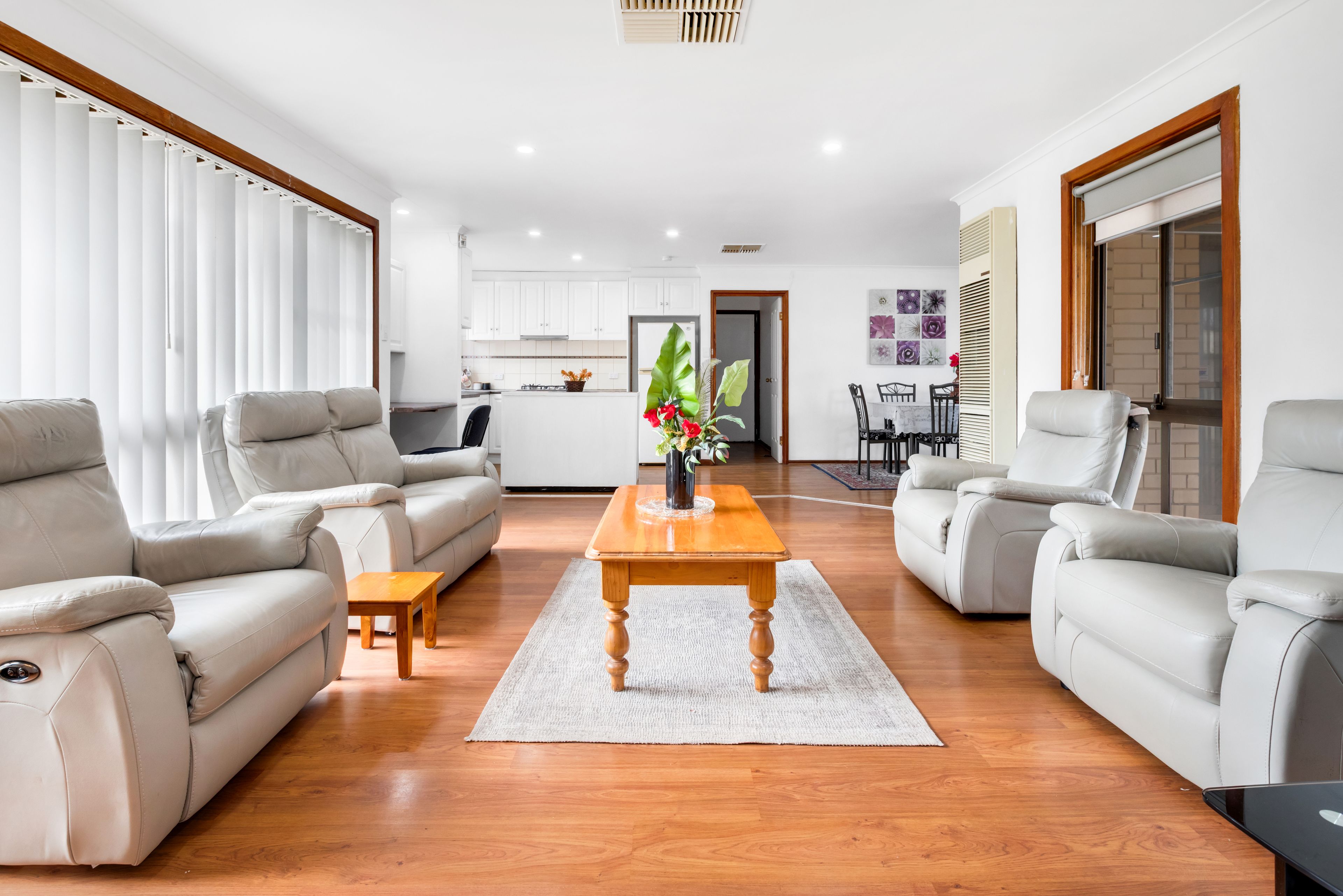 12 Palari Crescent — photo 6 of 26