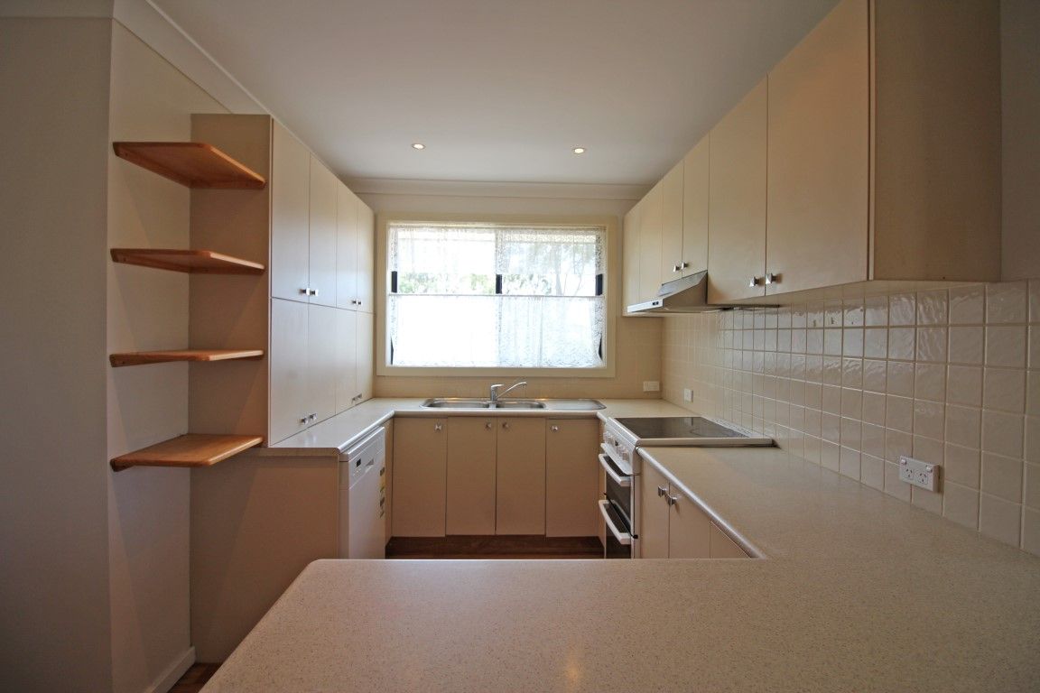 1/32 The Corso, Gorokan, NSW 2263