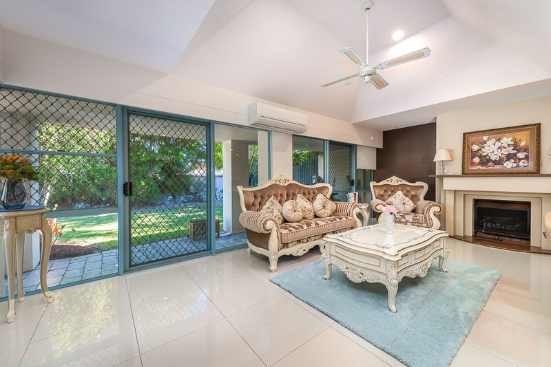 2/131 Morala Avenue, Runaway Bay, QLD 4216