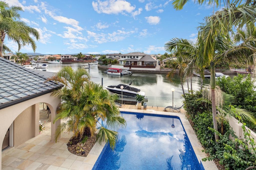 15 Sundance Way, Runaway Bay, QLD 4216