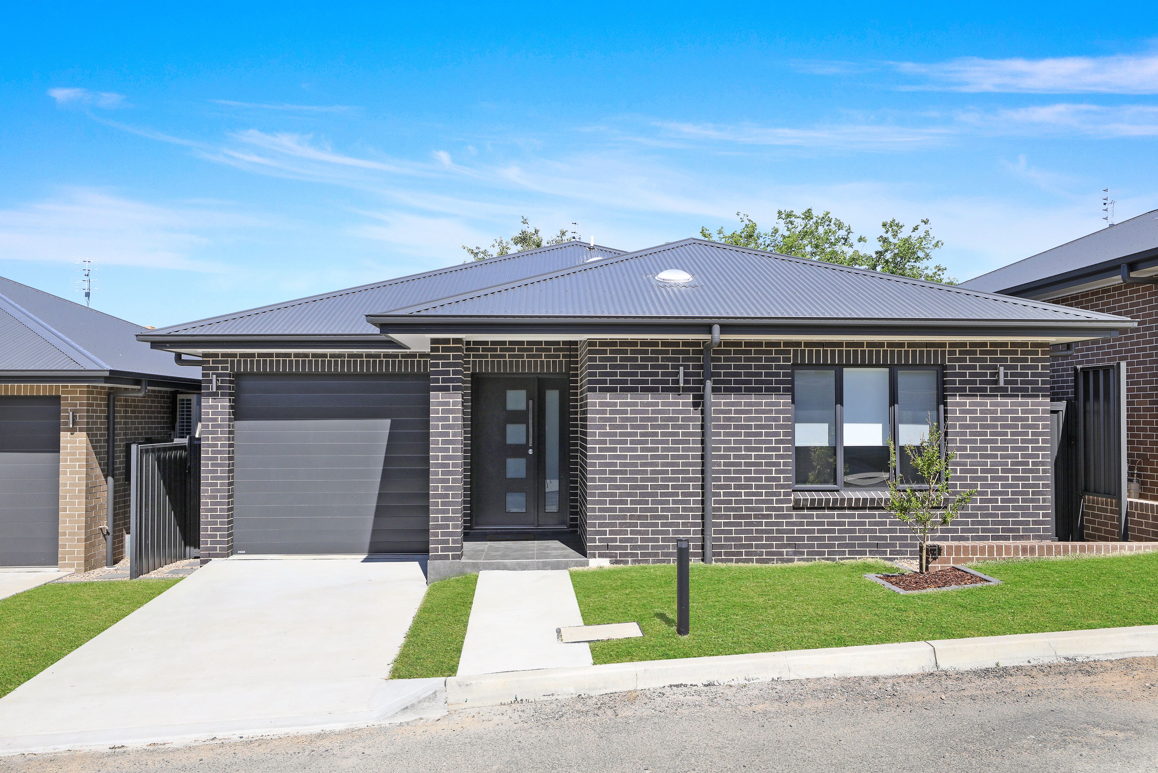 7/74 Cowper Street — photo from Ray White Goulburn