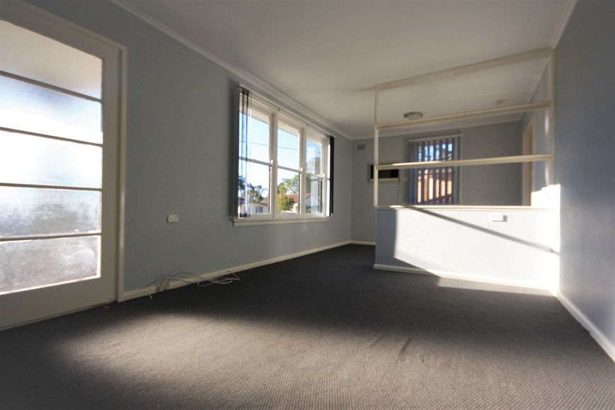 54 Lindesay Street, Campbelltown, NSW 2560
