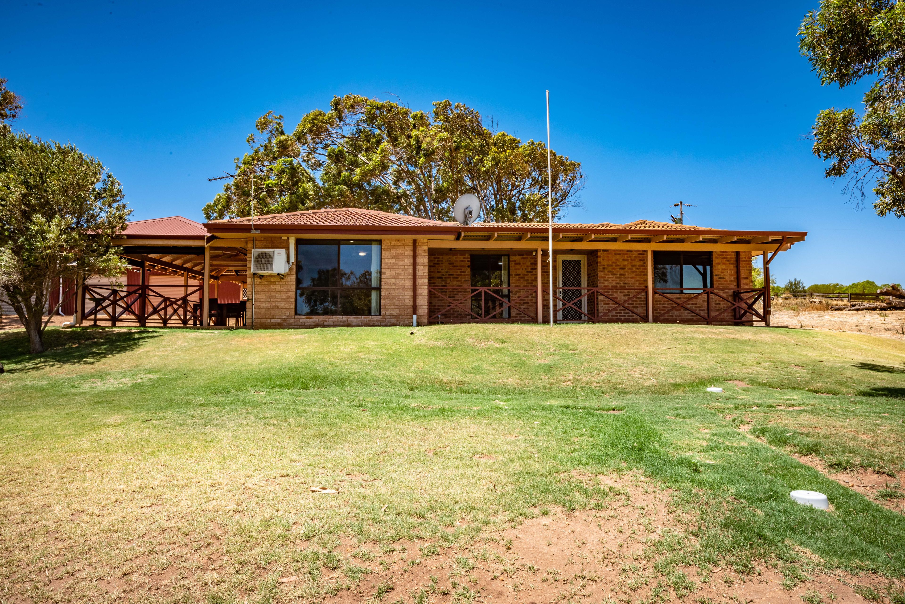 35070 Brand Highway, Greenough, WA 6532