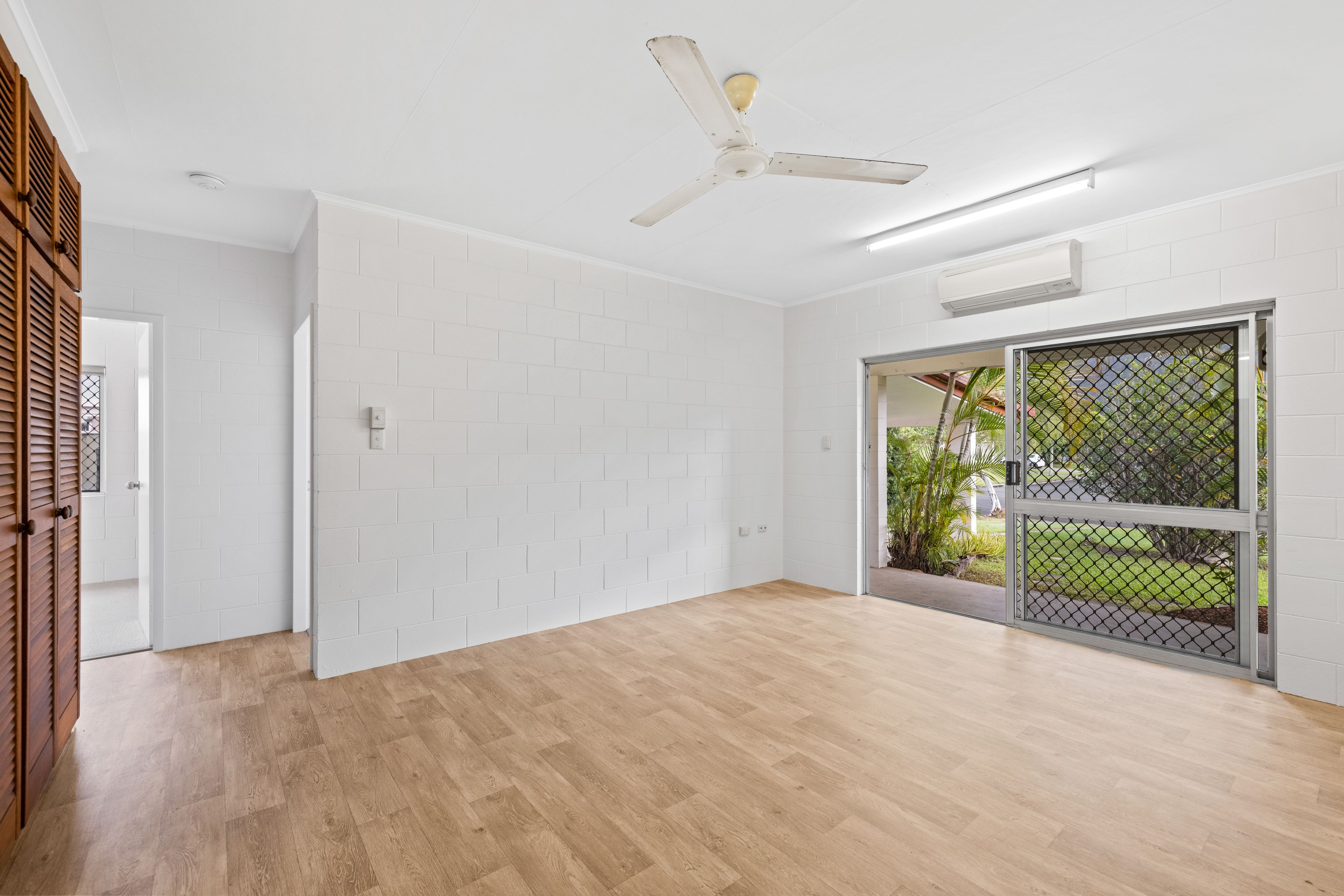 10 Stirling Street, Whitfield, QLD 4870