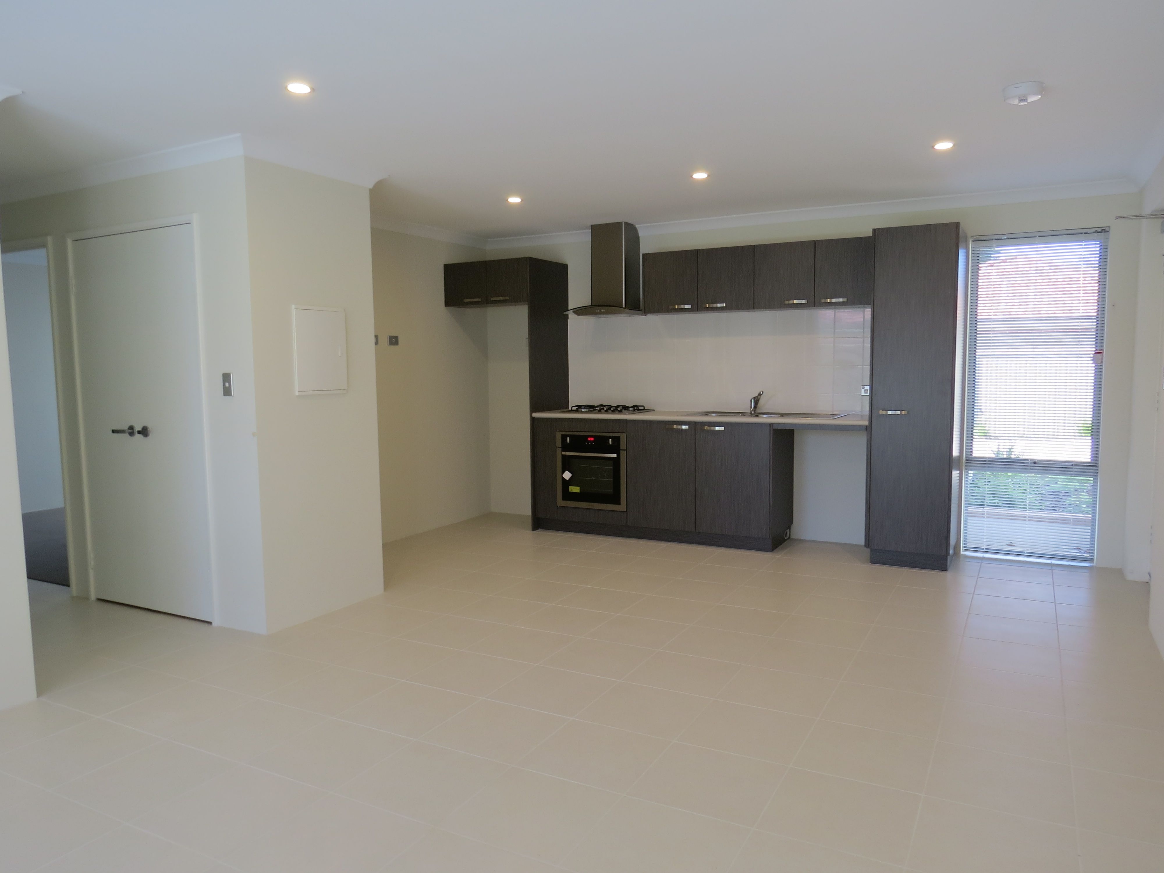 4/12 Heath Road, Kalamunda, WA 6076