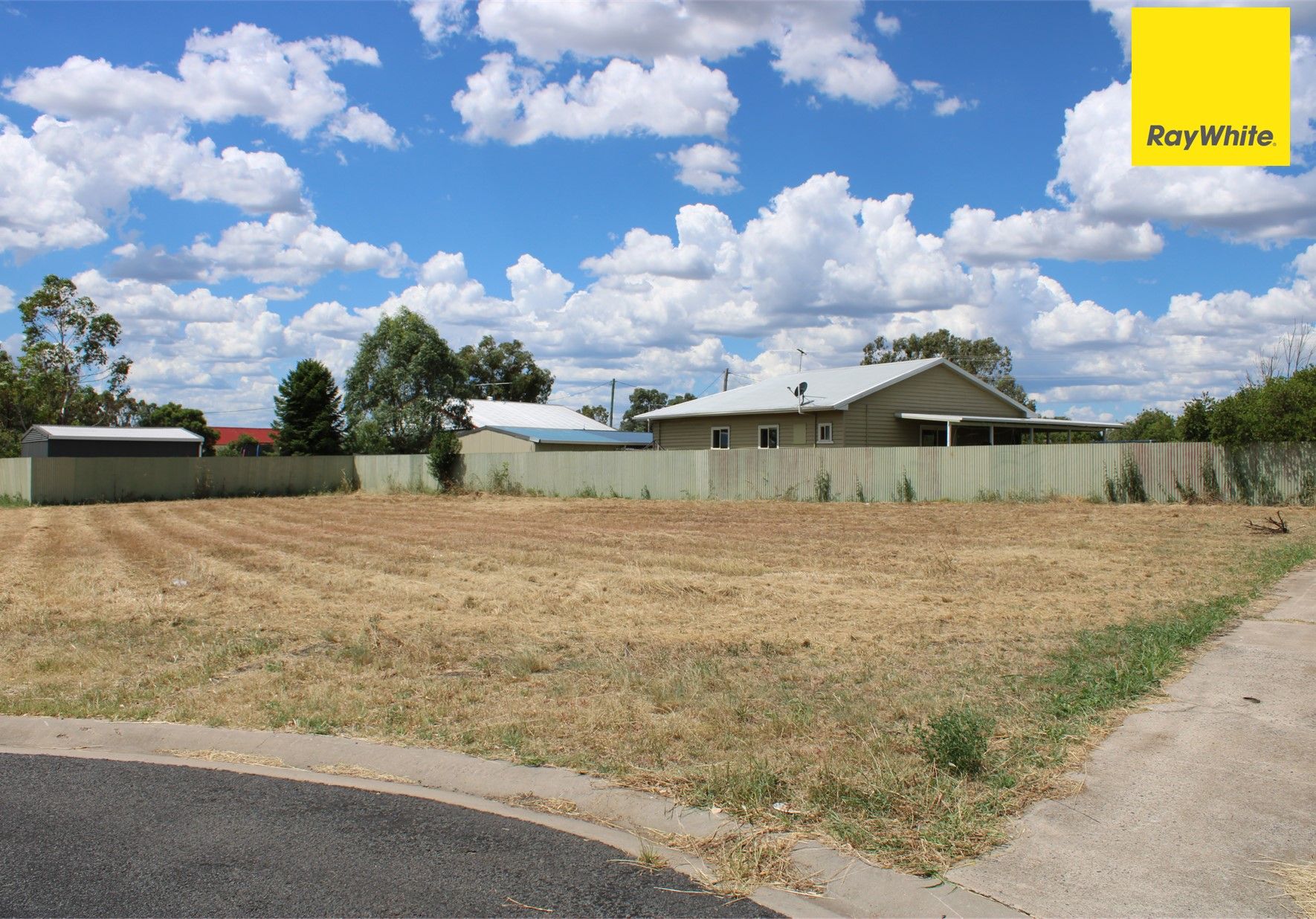 10 Oak Place, Inverell NSW 2360