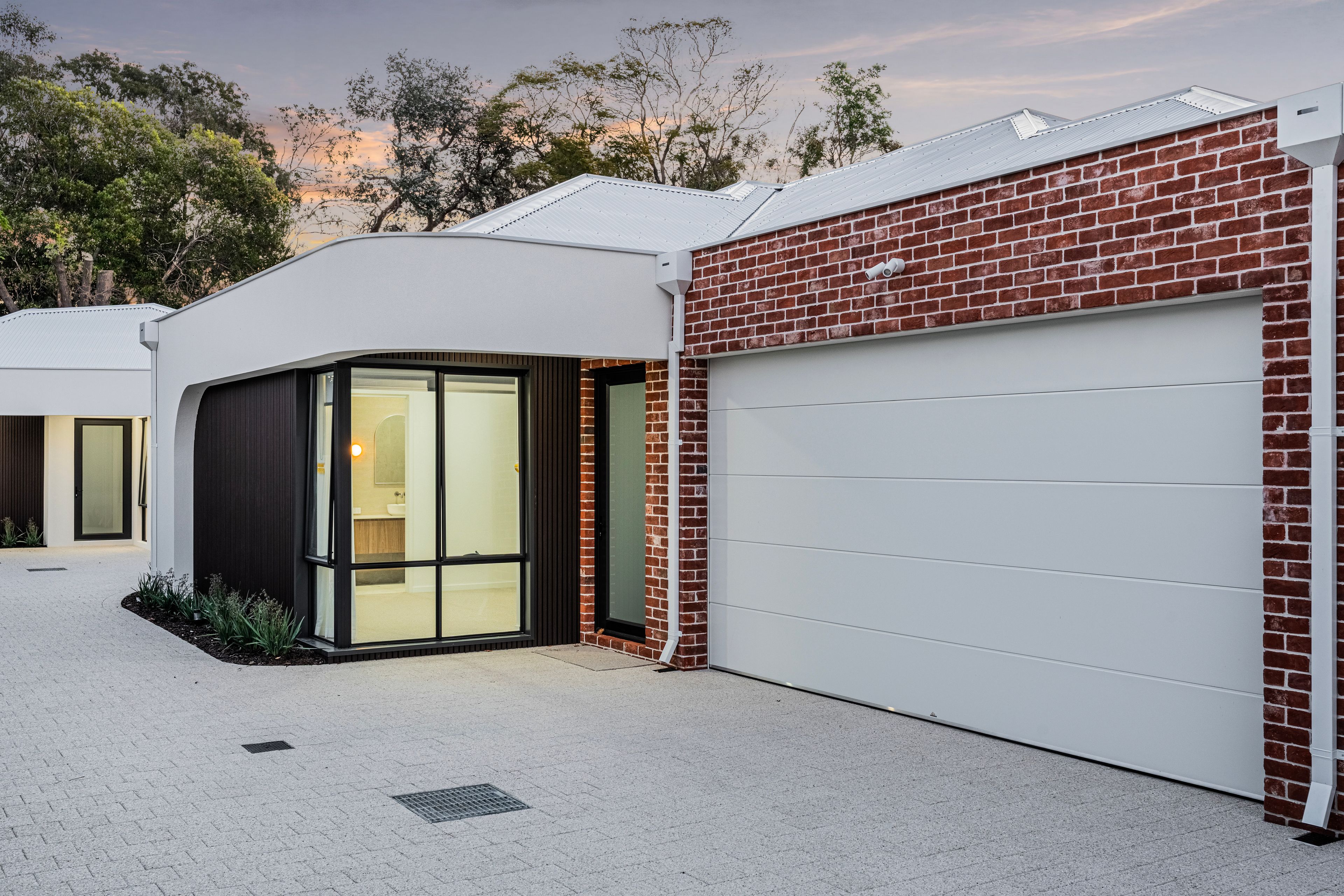 233C Drake Street — photo 3 of 30