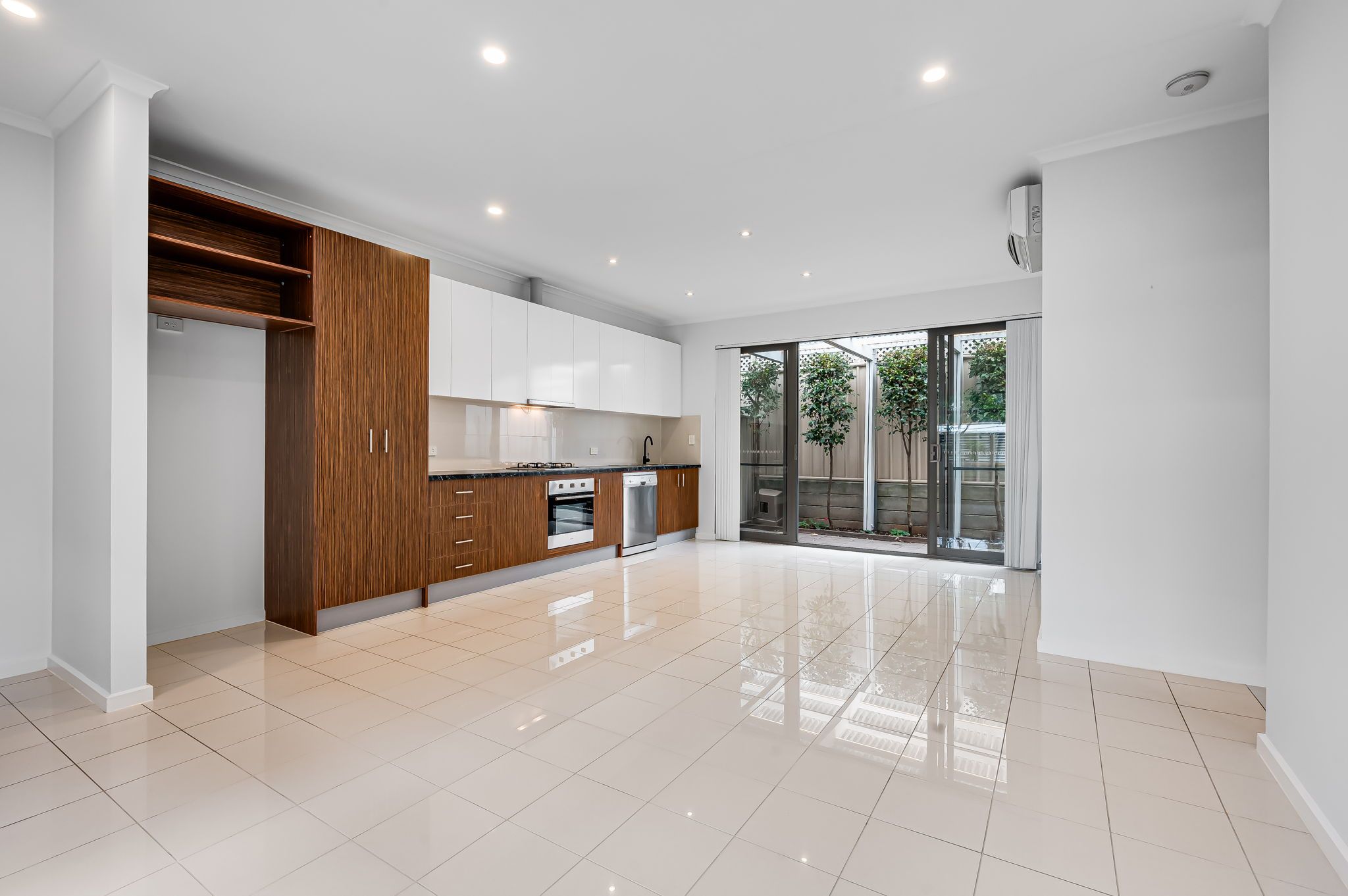 1a Gill Terrace — photo 4 of 12