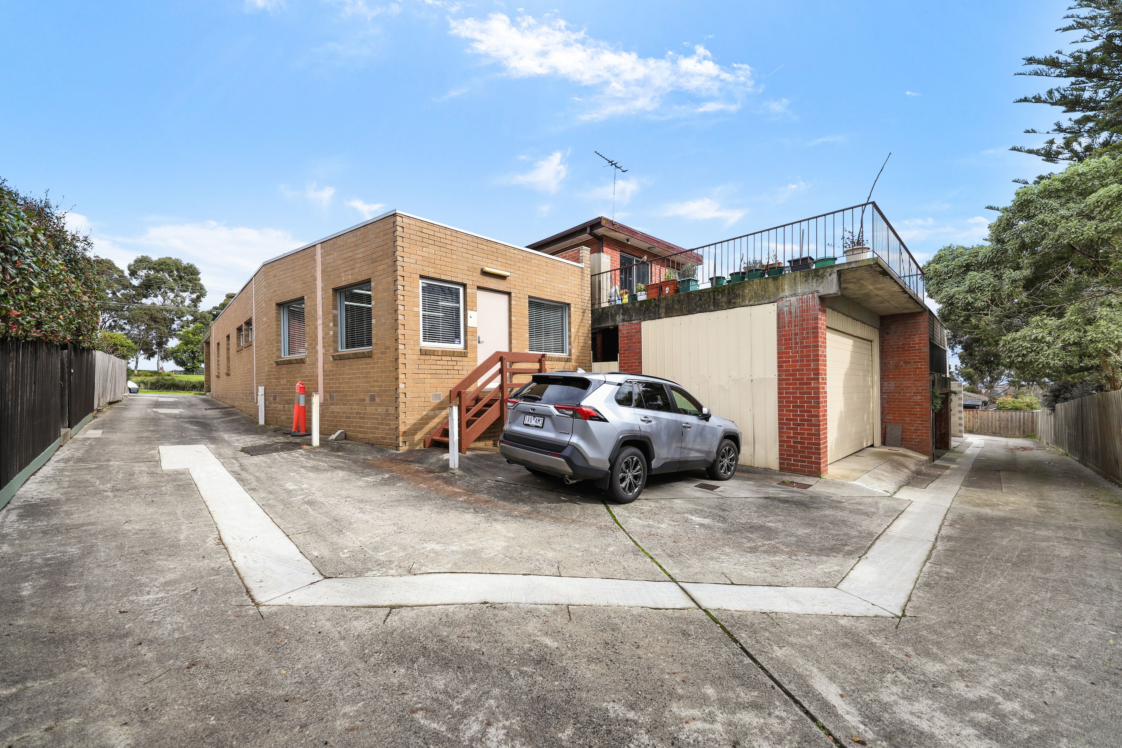 13 Essex Road, Mount Waverley, VIC 3149