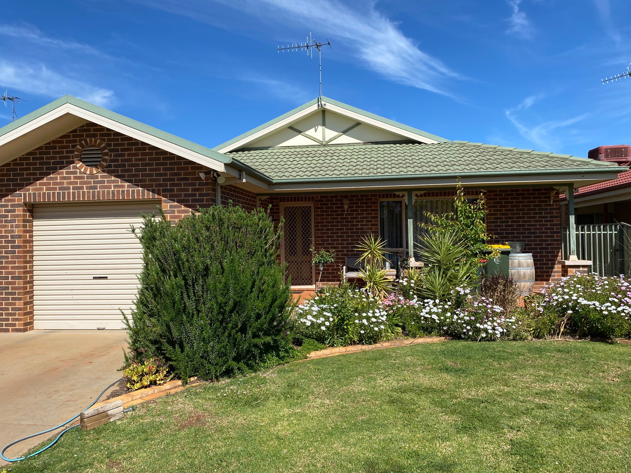 2/24 Dickson Road, Griffith, NSW 2680