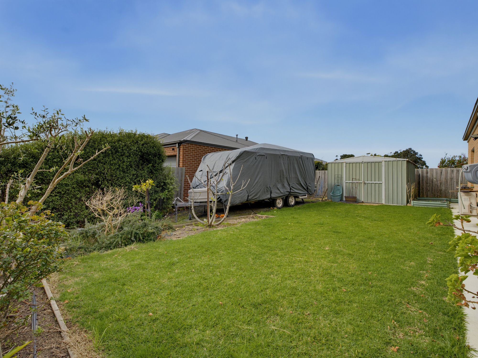 25 Vicars Avenue — photo 15 of 19