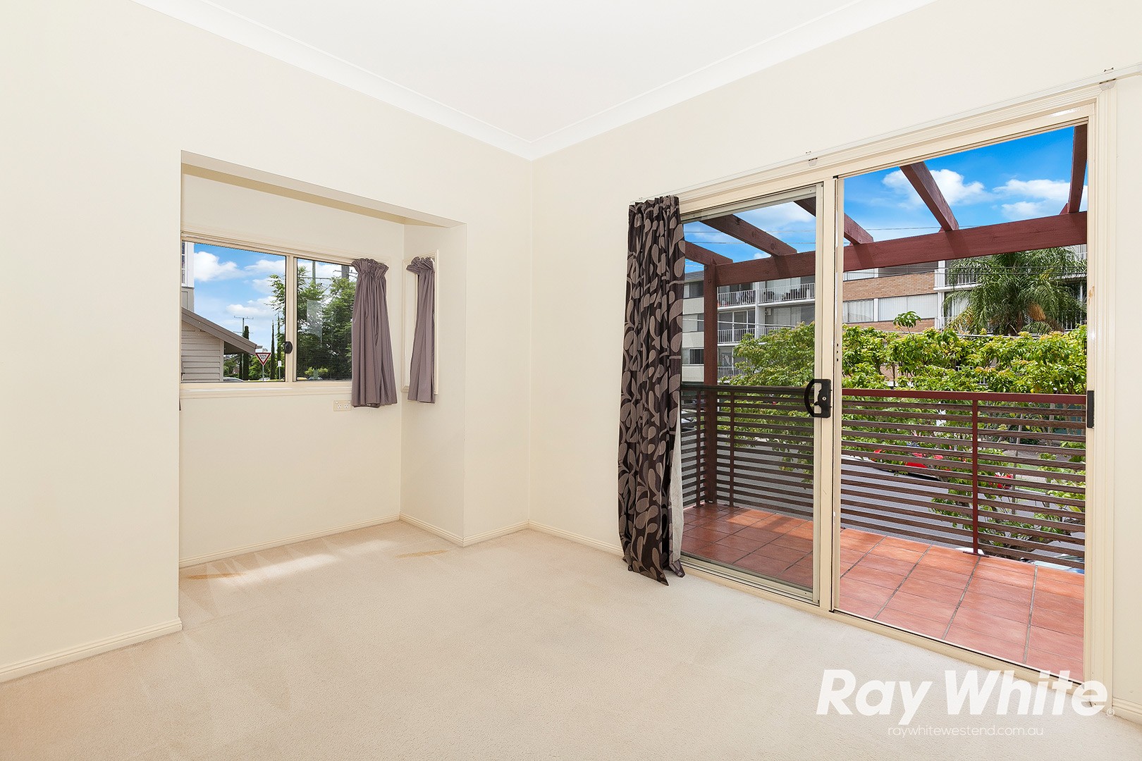 2/3 Noela Street, Coorparoo, QLD 4151