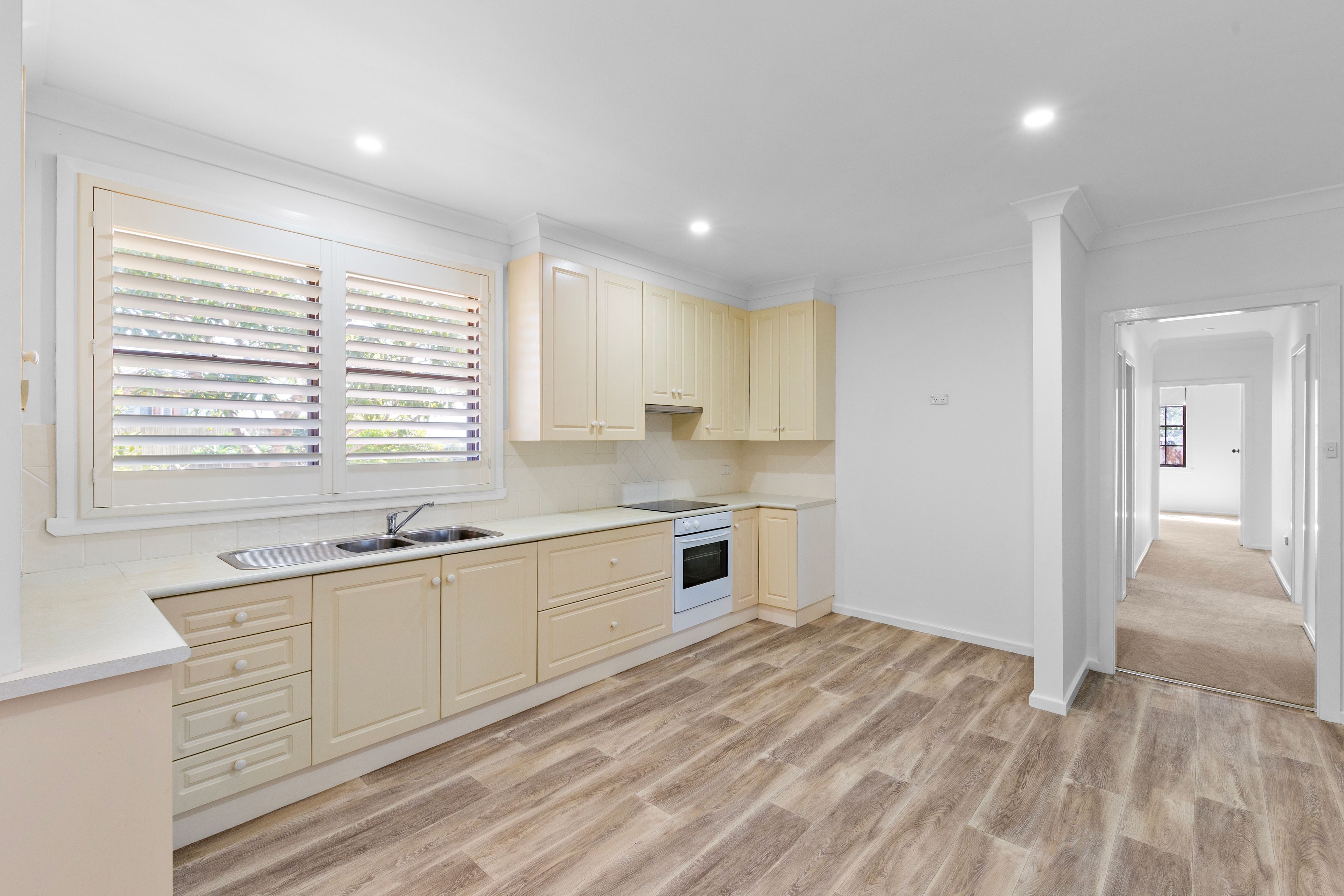 21 Tristania Crescent — photo 4 of 29