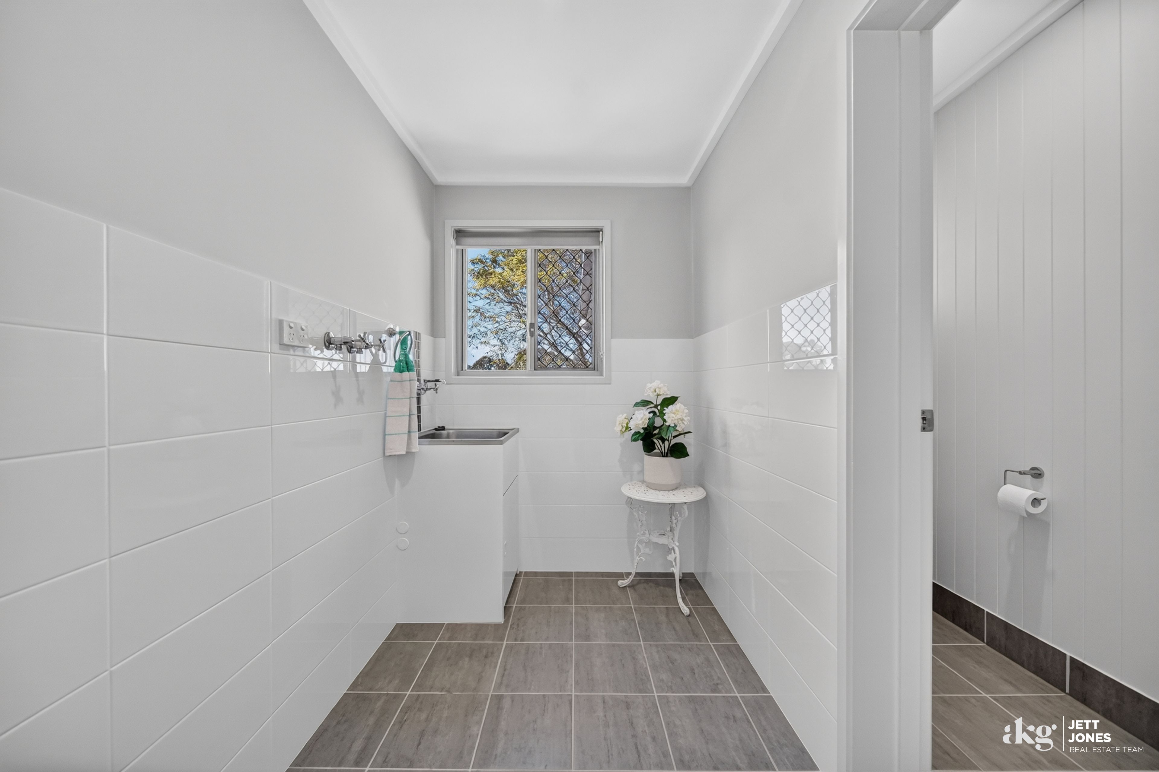 20-28 Riverina Court — photo 20 of 30