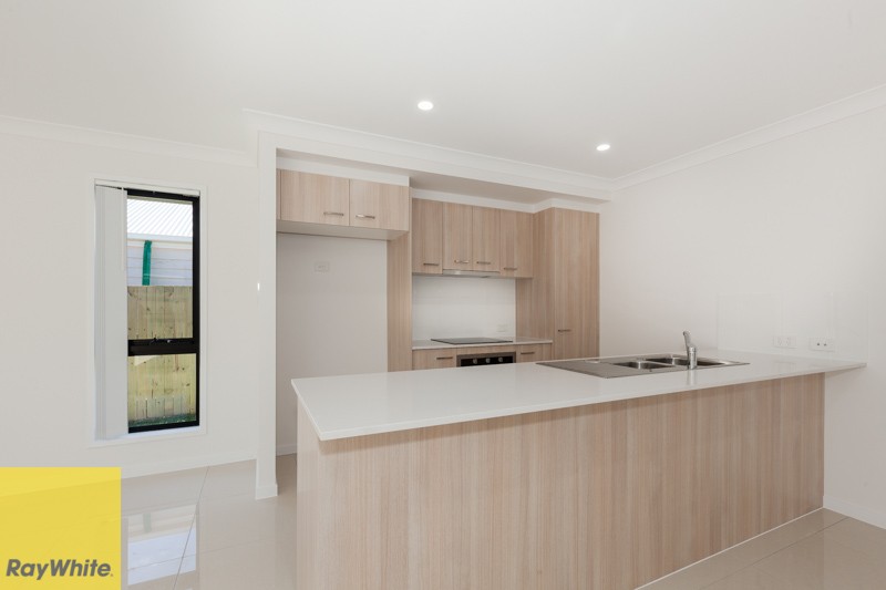 13 Ward Street, Flinders View, QLD 4305