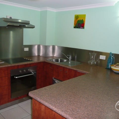 16/239 Lake Street, Cairns North, QLD 4870
