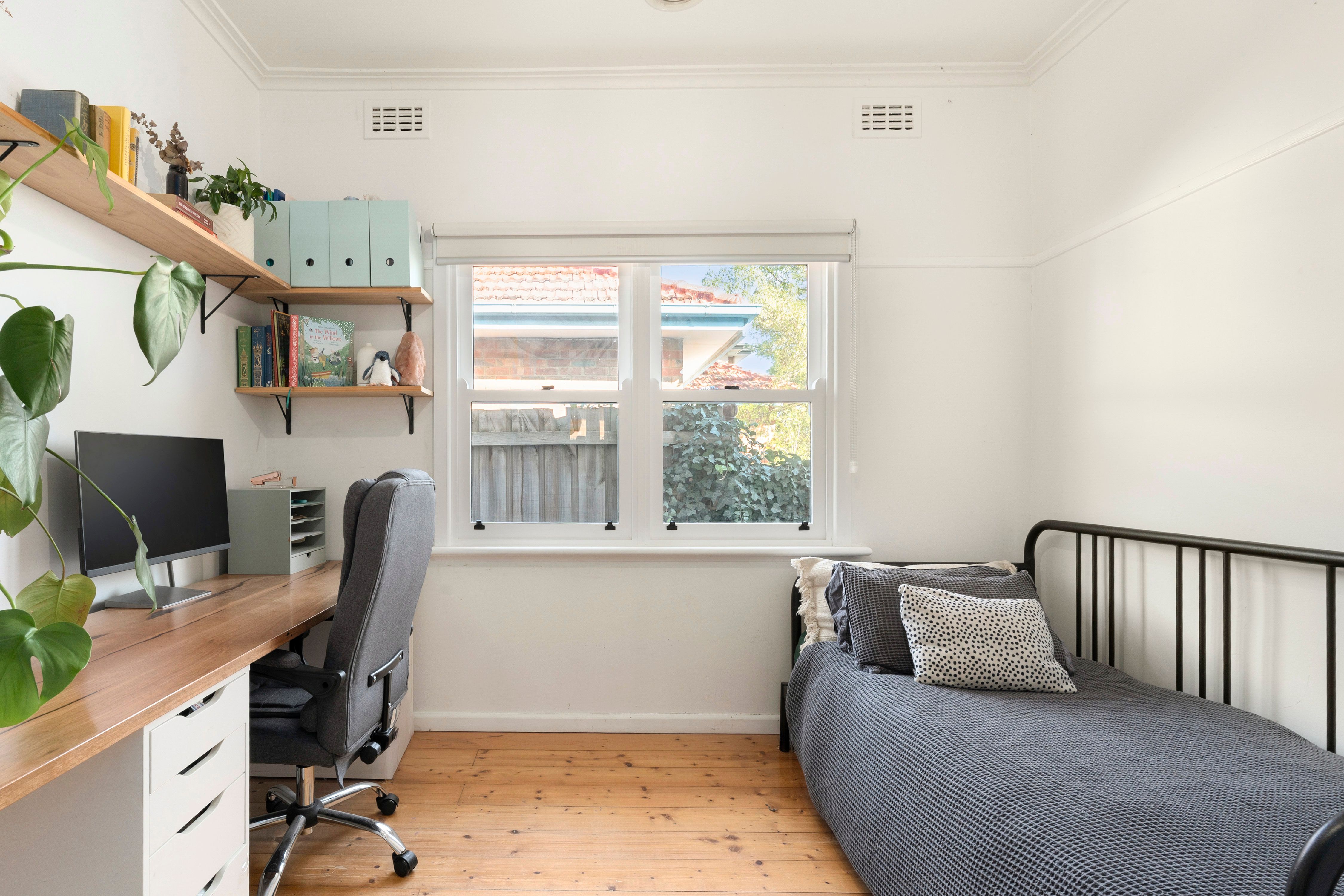 1/6 Farnsworth Street — photo 7 of 9
