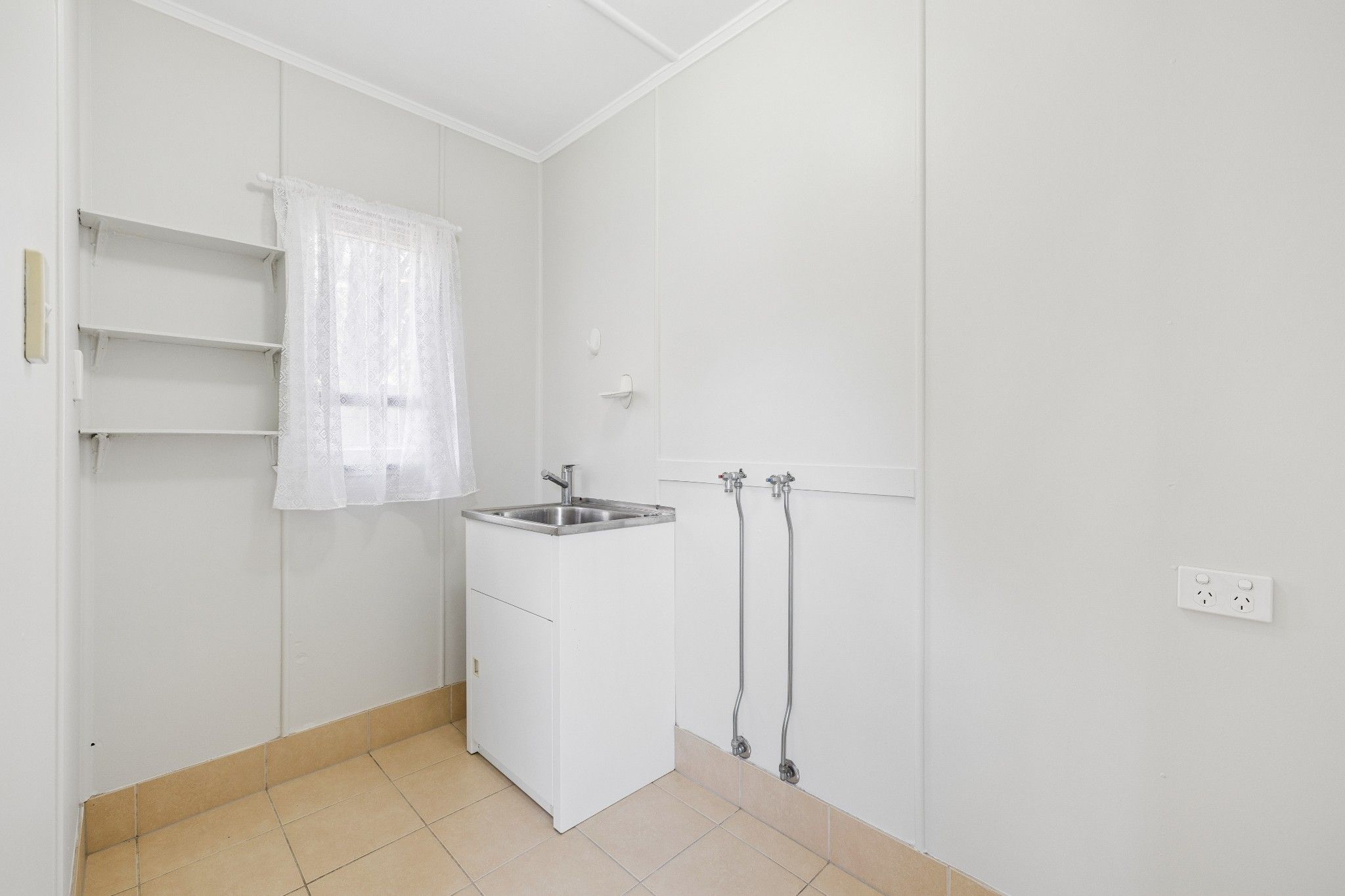 22 Inglis Street — photo 22 of 28