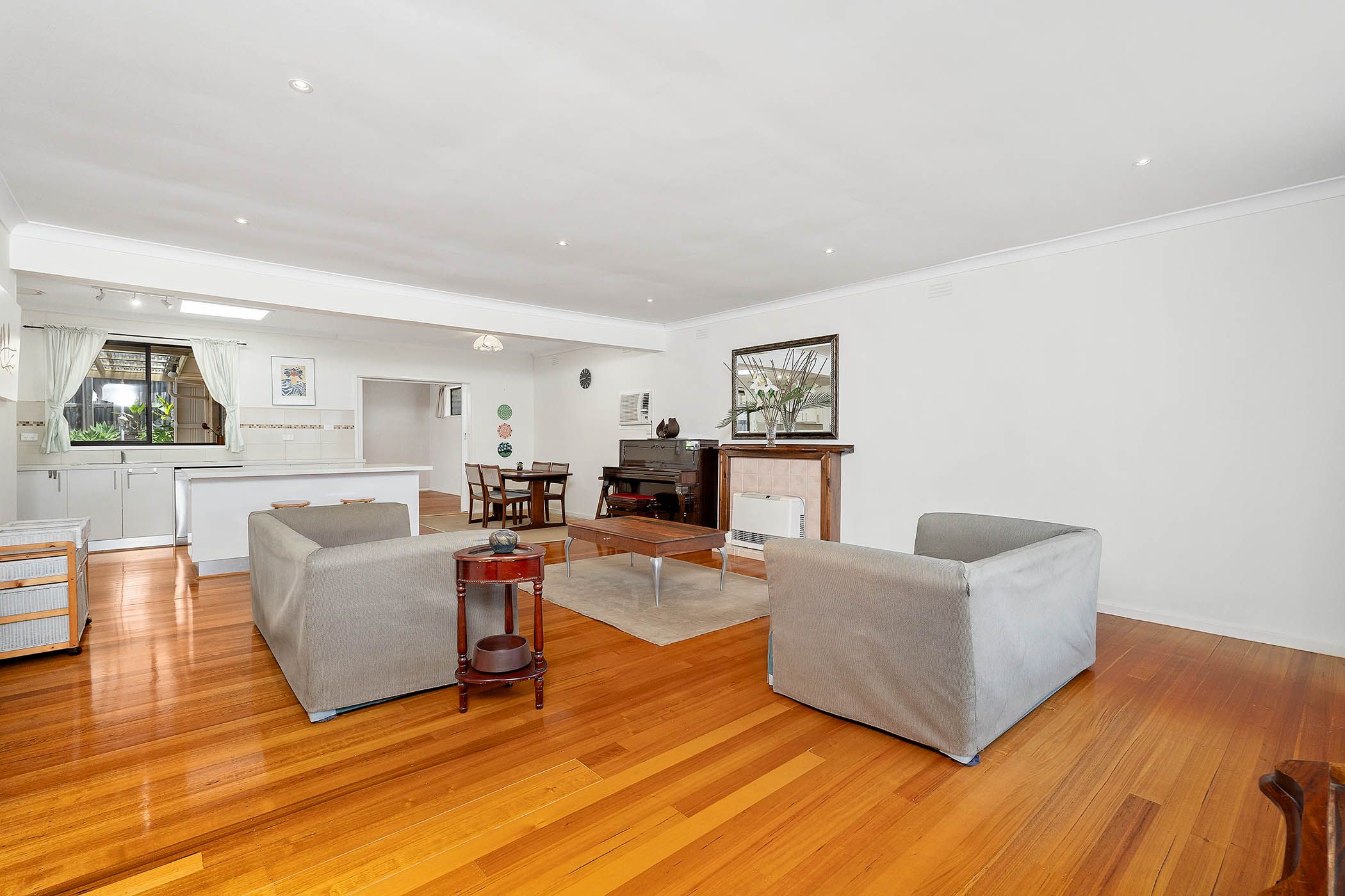 2 Kenilworth Avenue, Frankston, VIC 3199