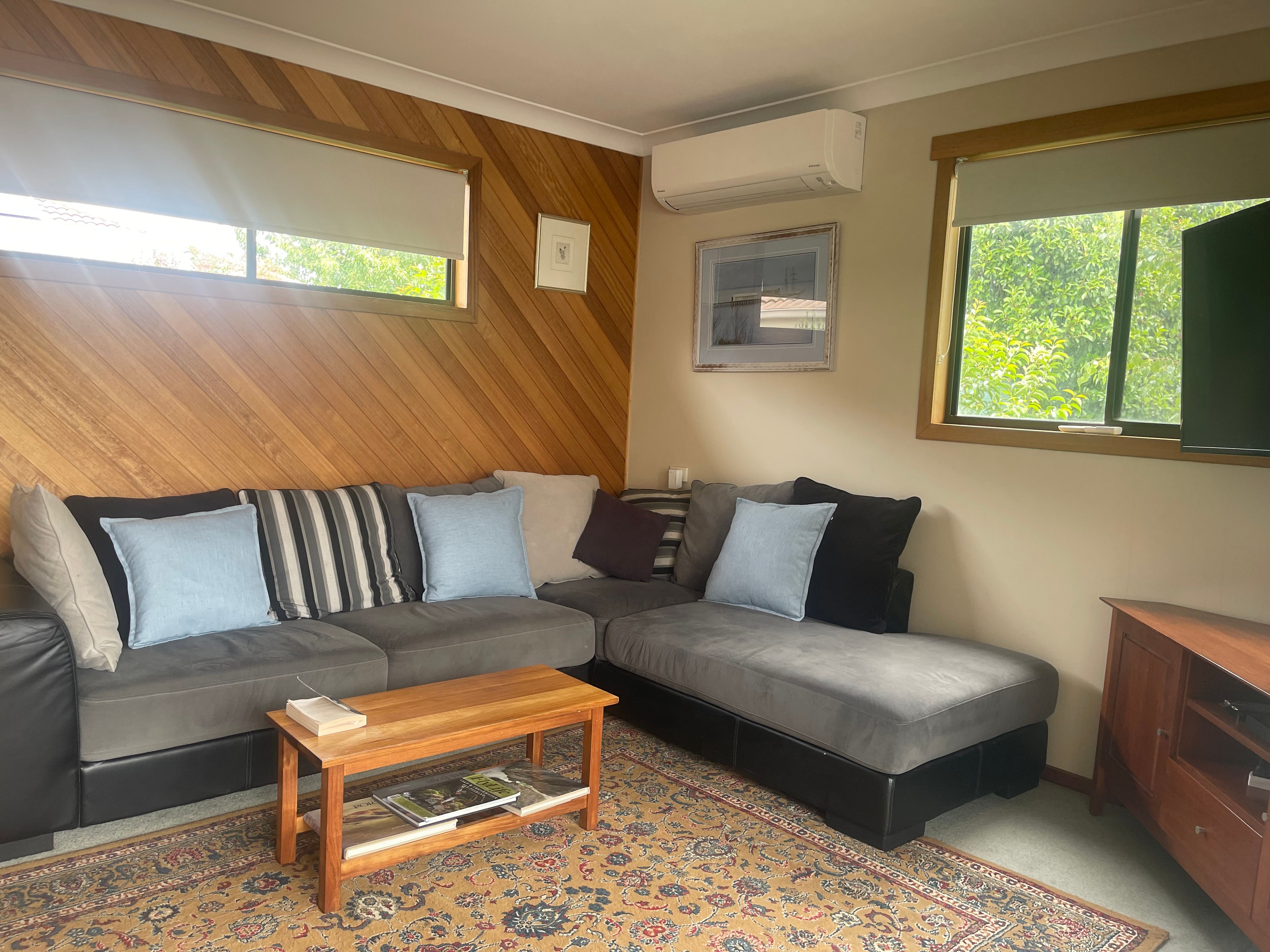 9 Bird Avenue, Myrtleford, VIC 3737 Holiday Rental Ray White Myrtleford