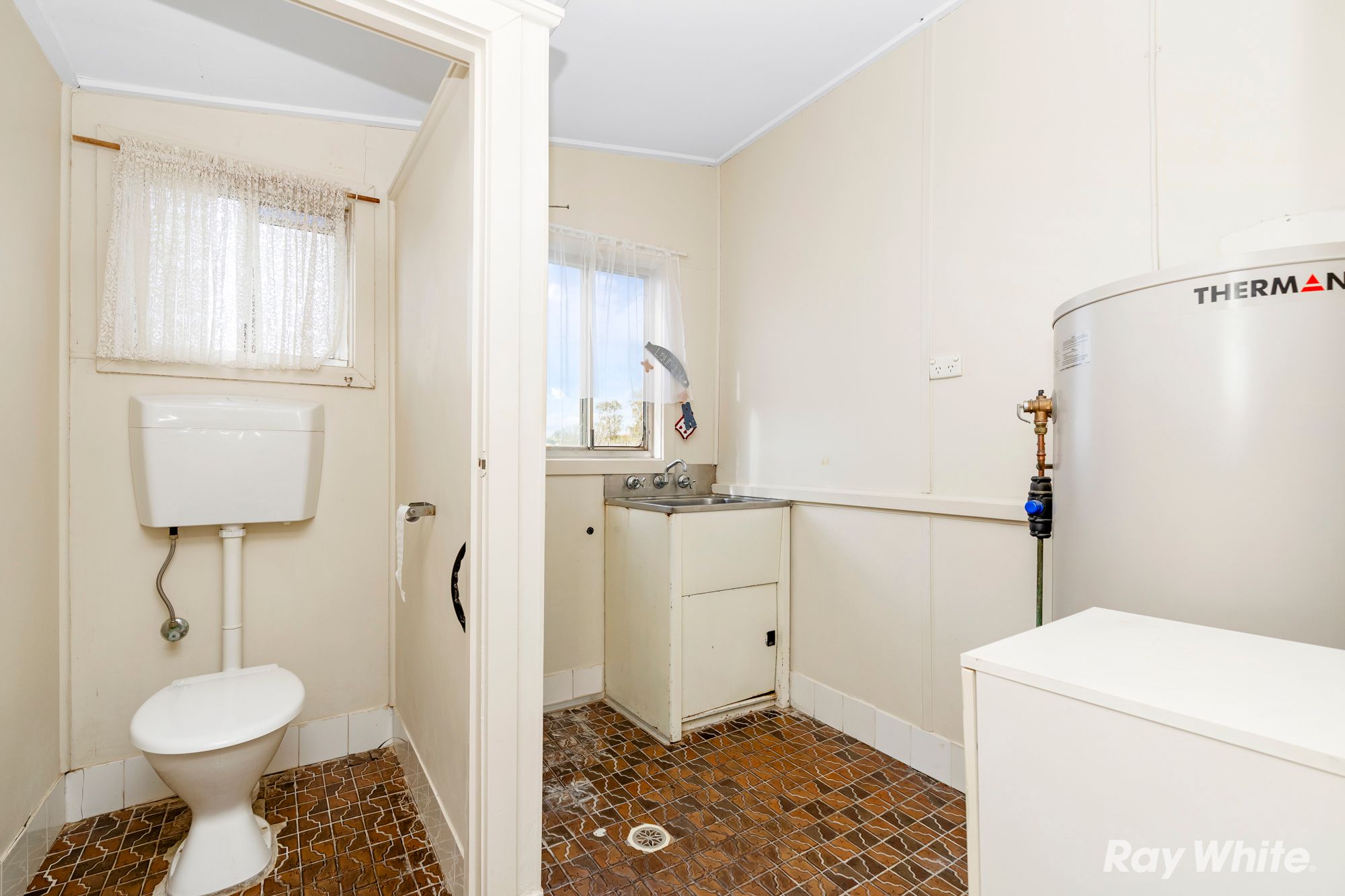 44 Park Lane — photo 11 of 15