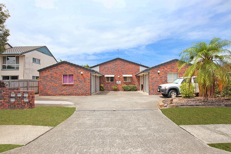 94 Amarina Avenue, Mooloolaba QLD 4557