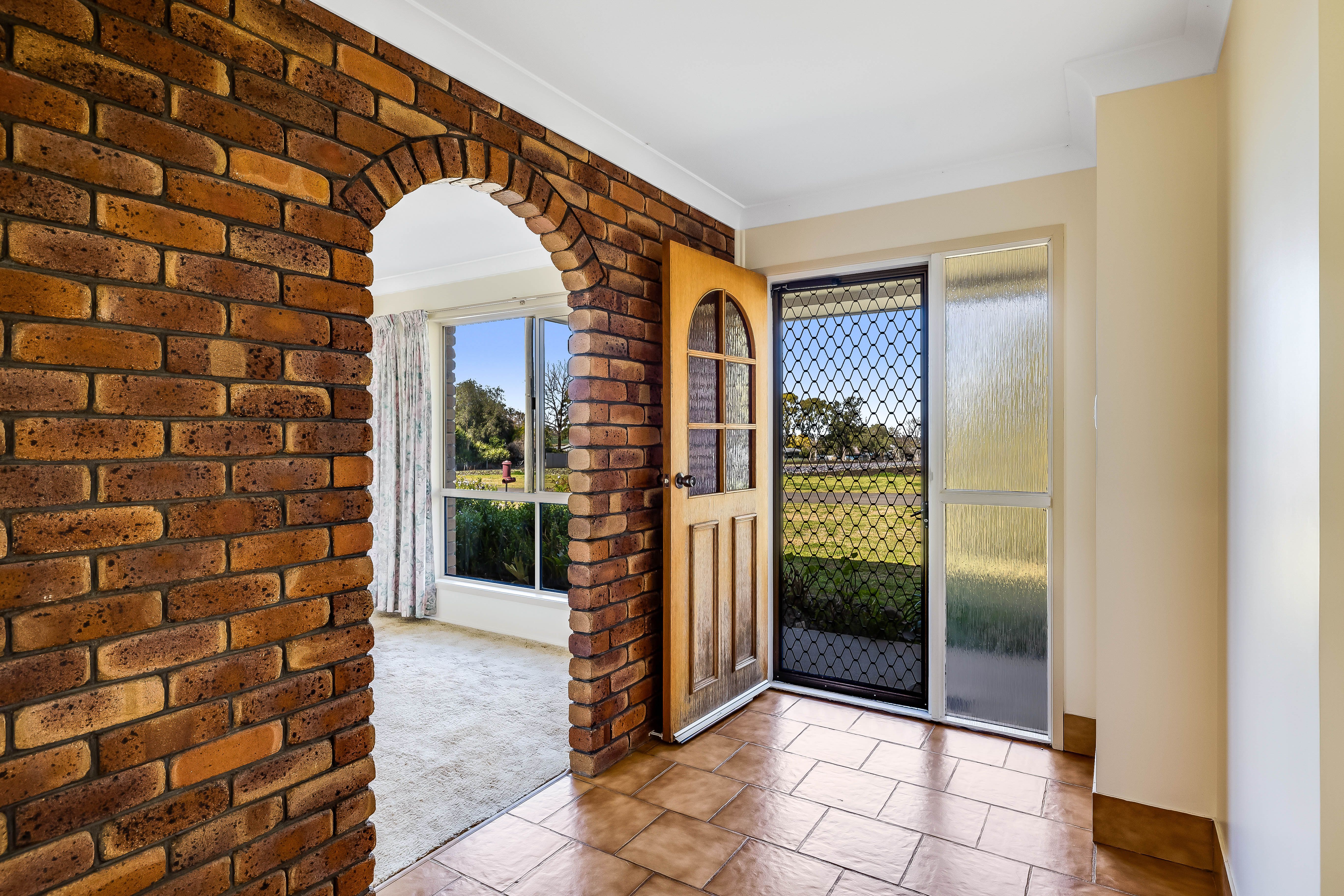 9 Roslyn Street, Westbrook, QLD 4350