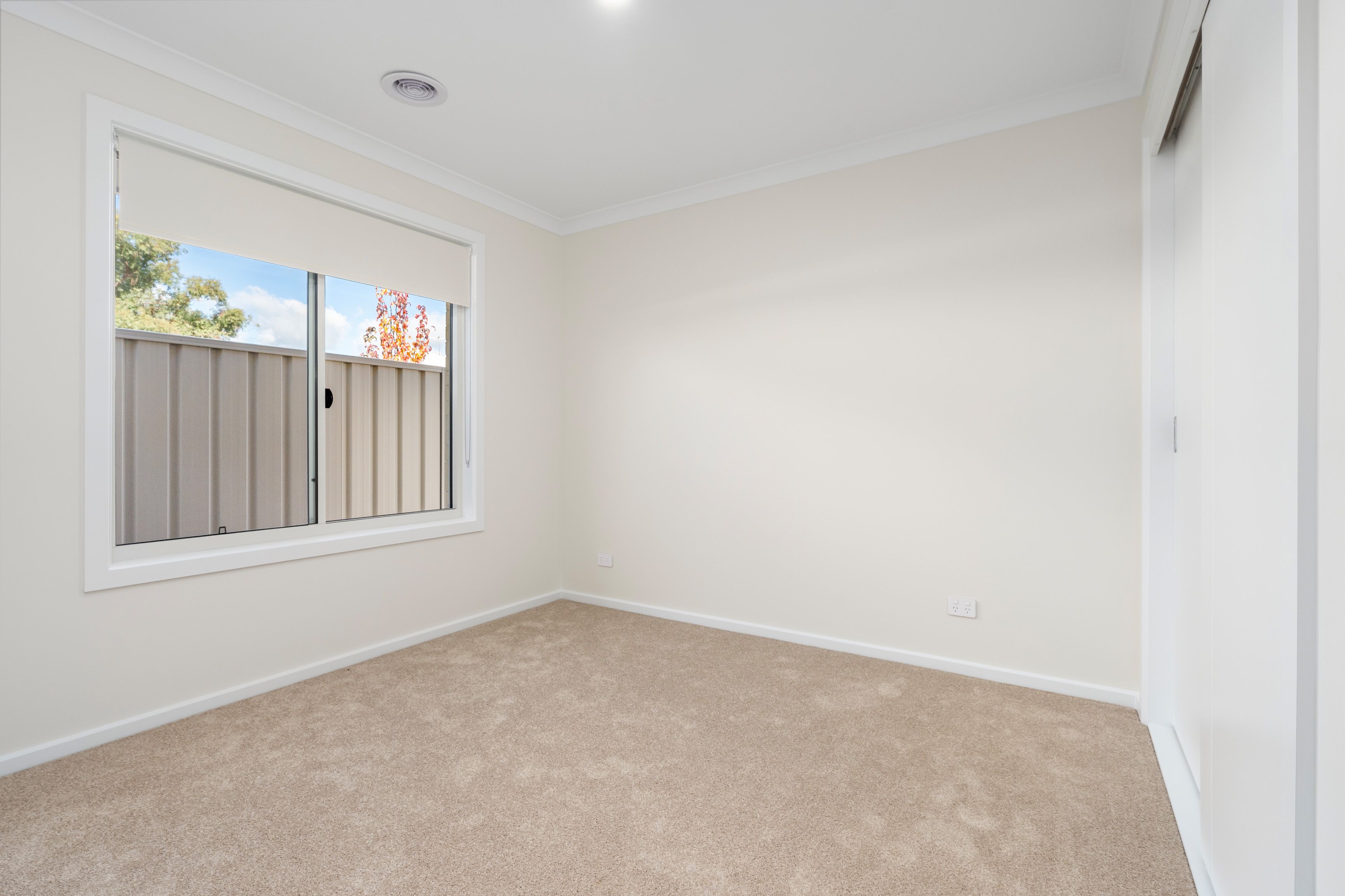 1-2/76 Urana Street — photo 11 of 25
