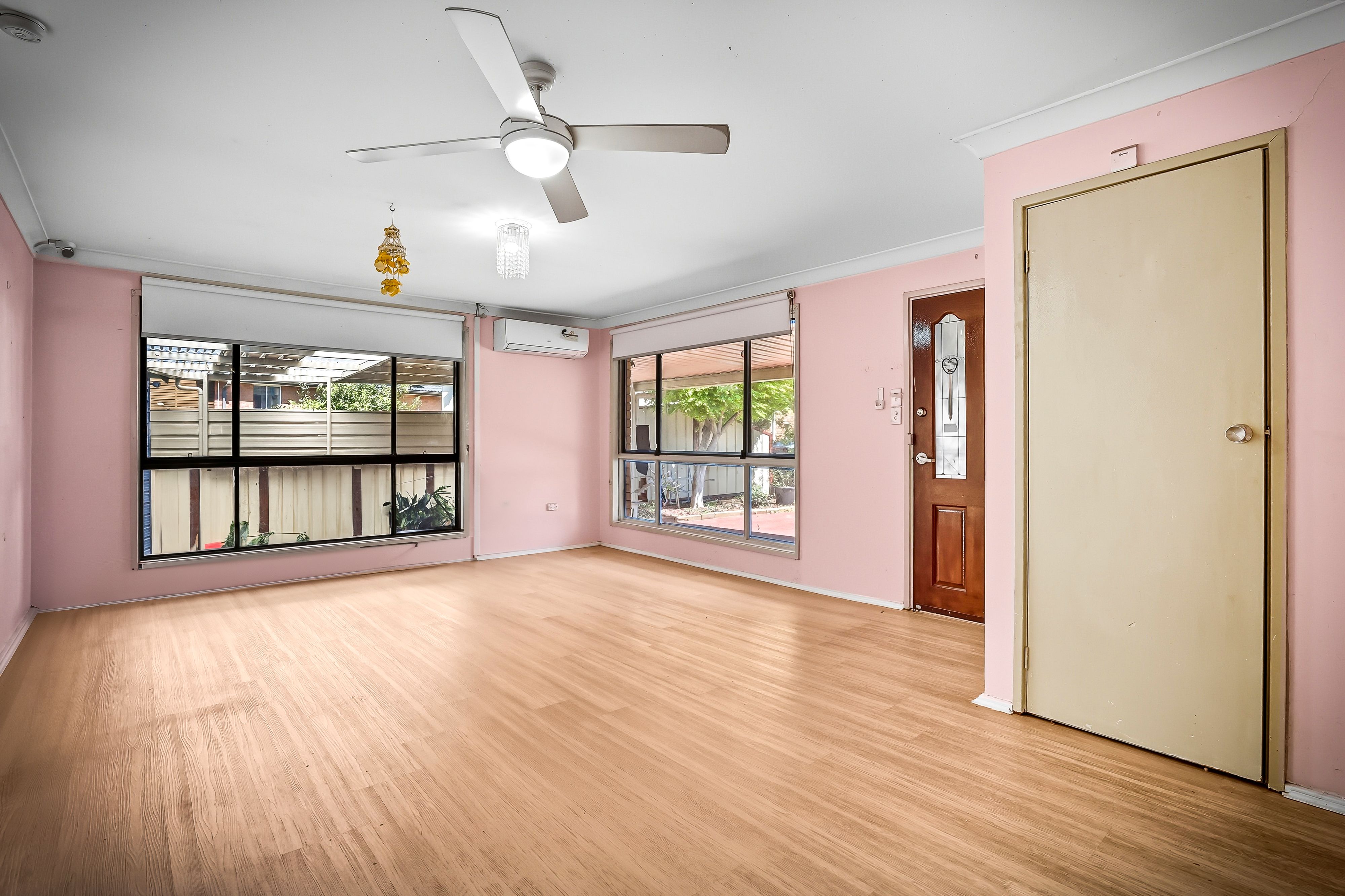 5 Ives Court — photo 3 of 7