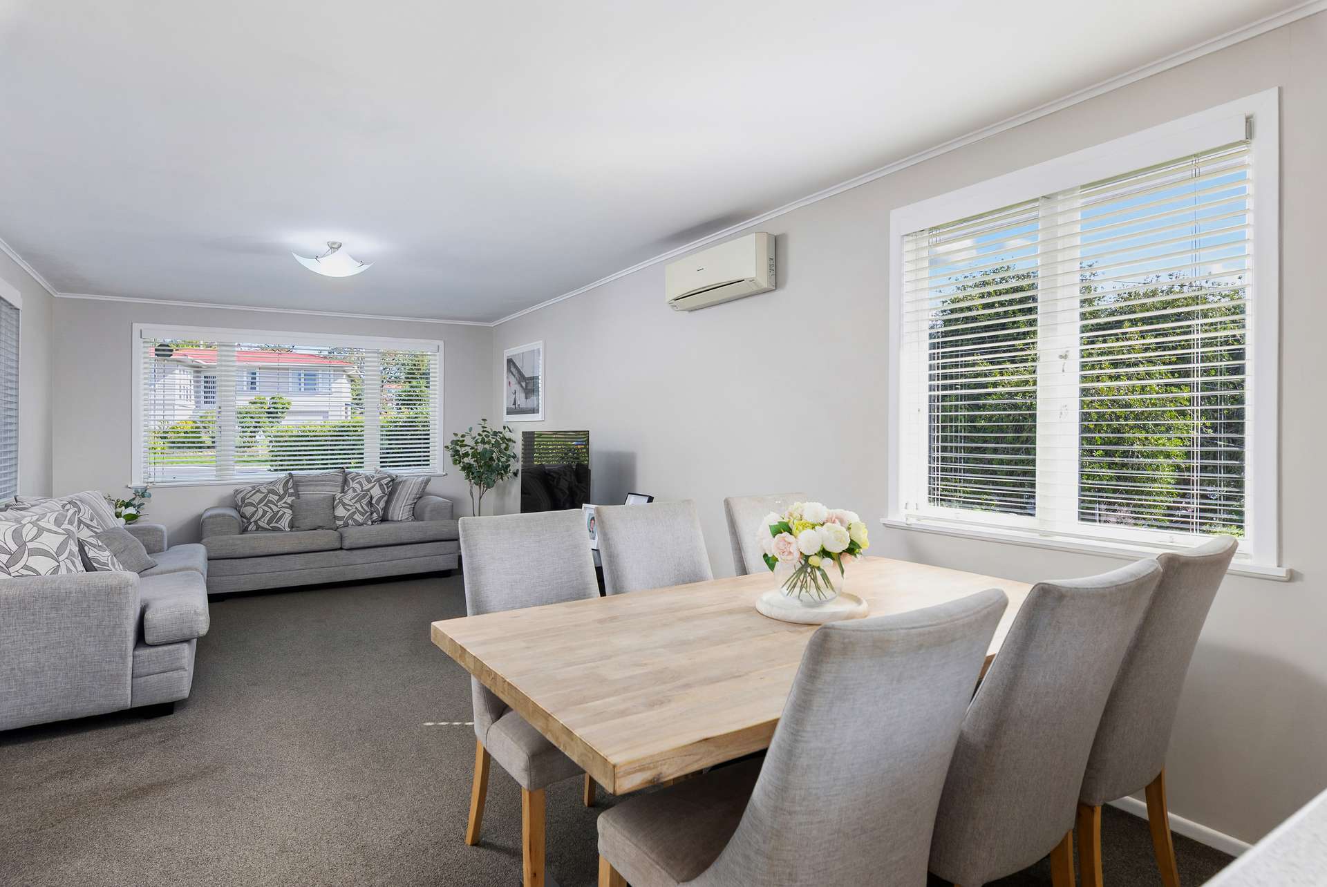 31 Marshall Laing Avenue photo 2