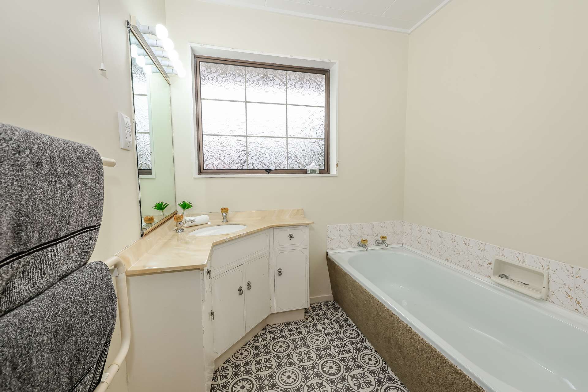 255 Helensburgh Road photo 18