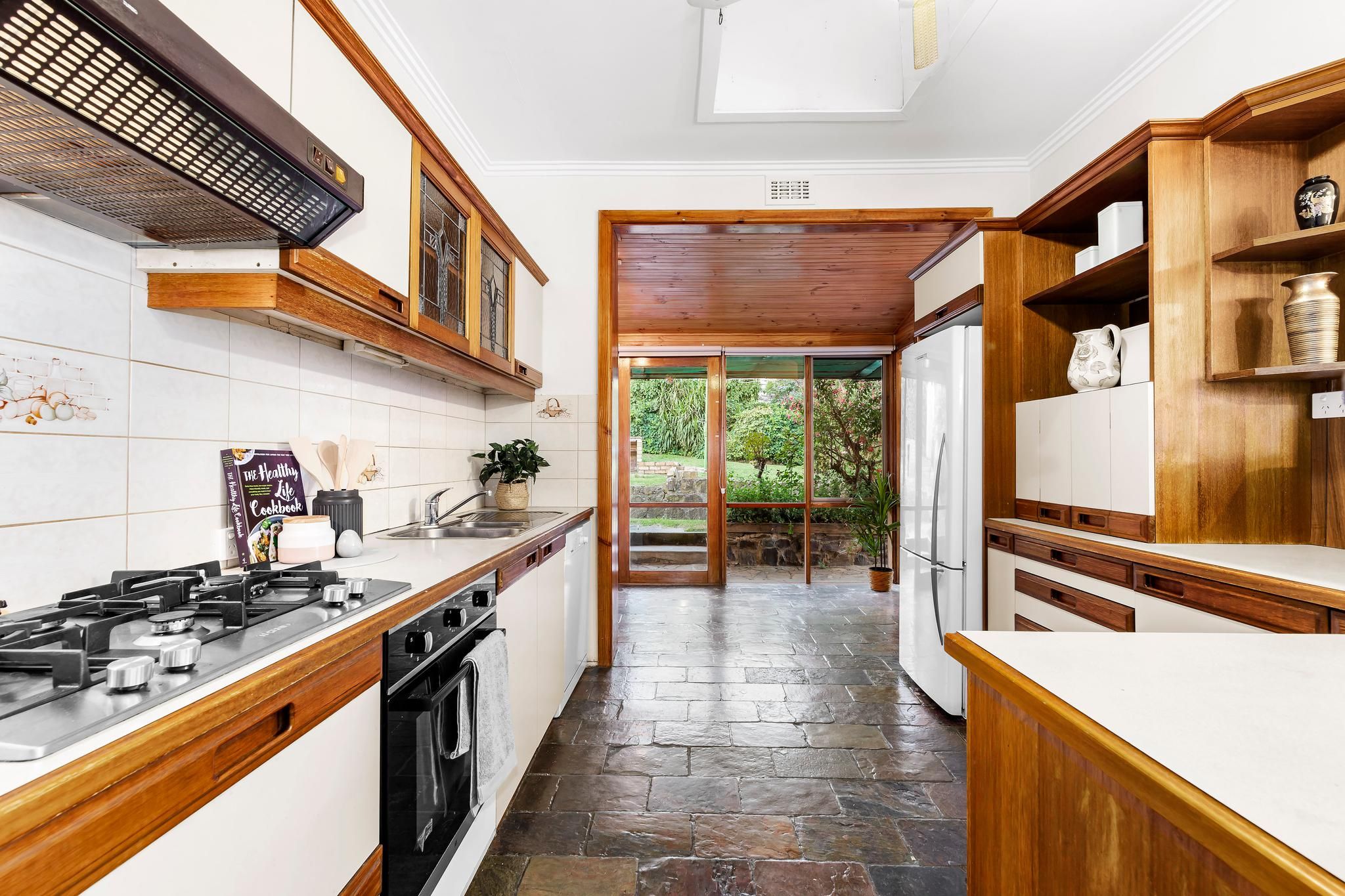8 Fletcher Parade, Burwood, VIC 3125