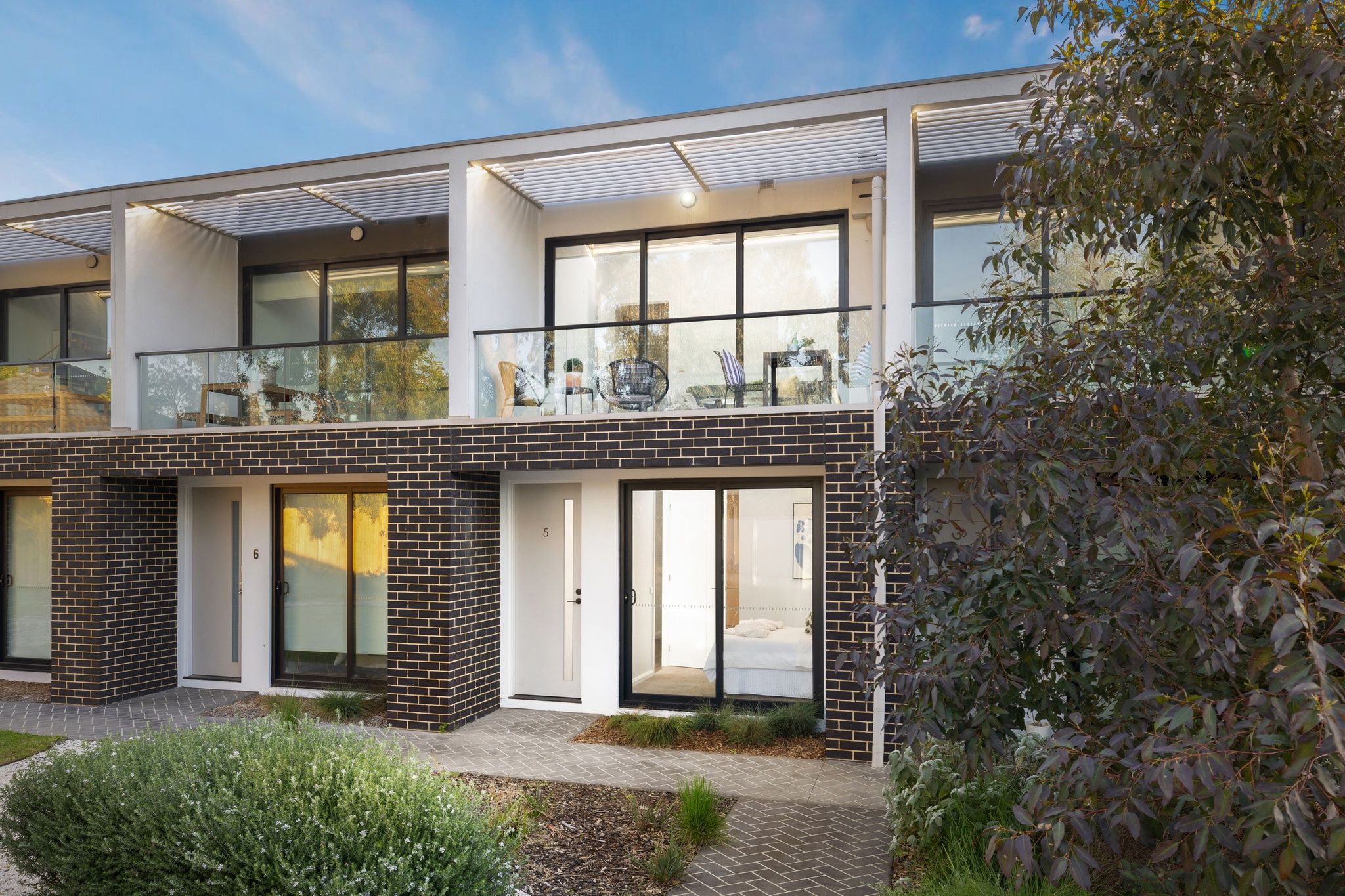 5 Stanford Close — photo 2 of 15