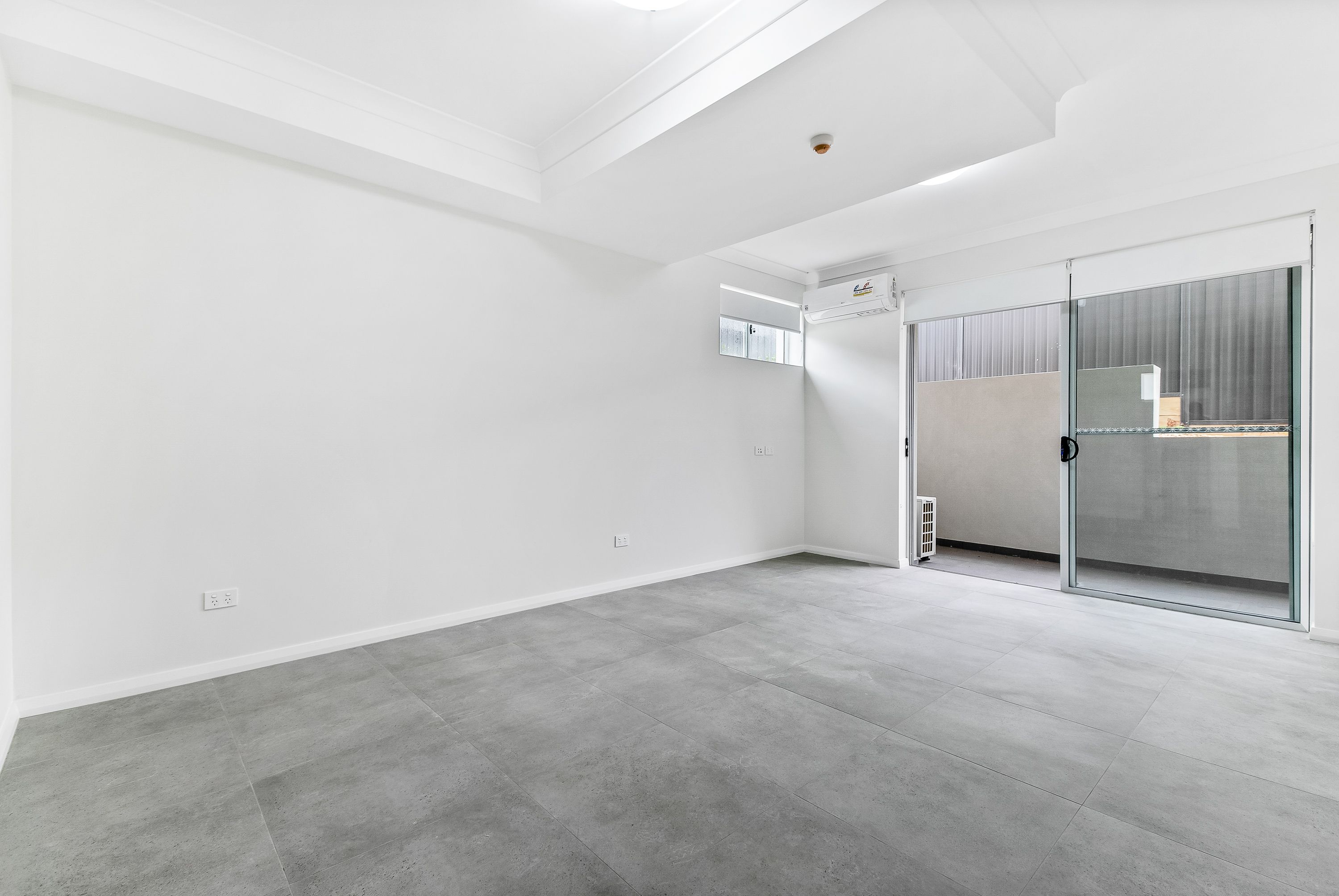 Unit/11a Moonbie Street — photo 4 of 10