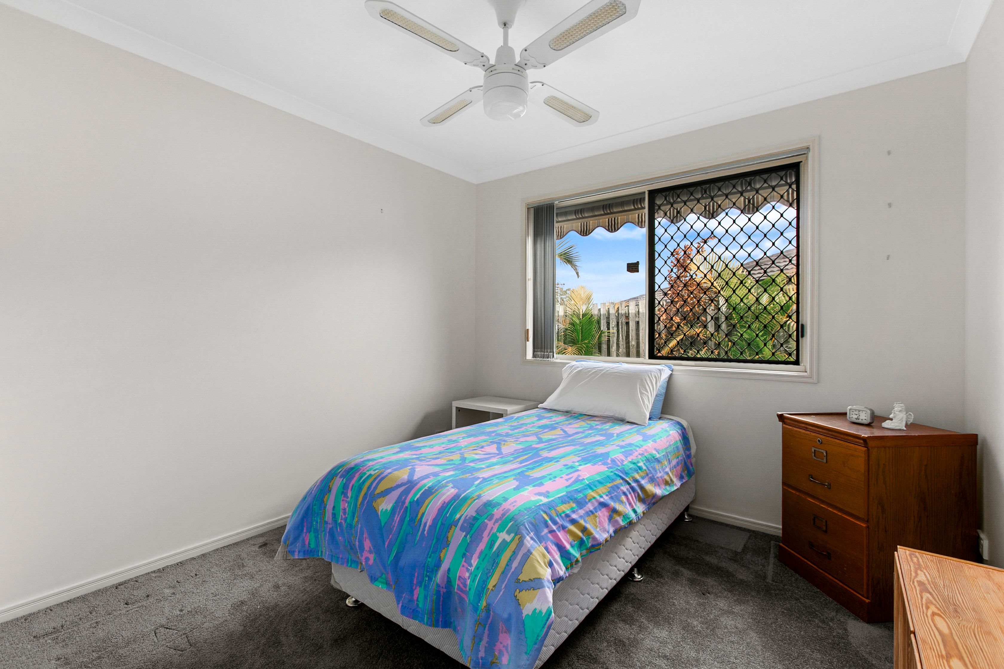 12 Montrose Close — photo 13 of 28