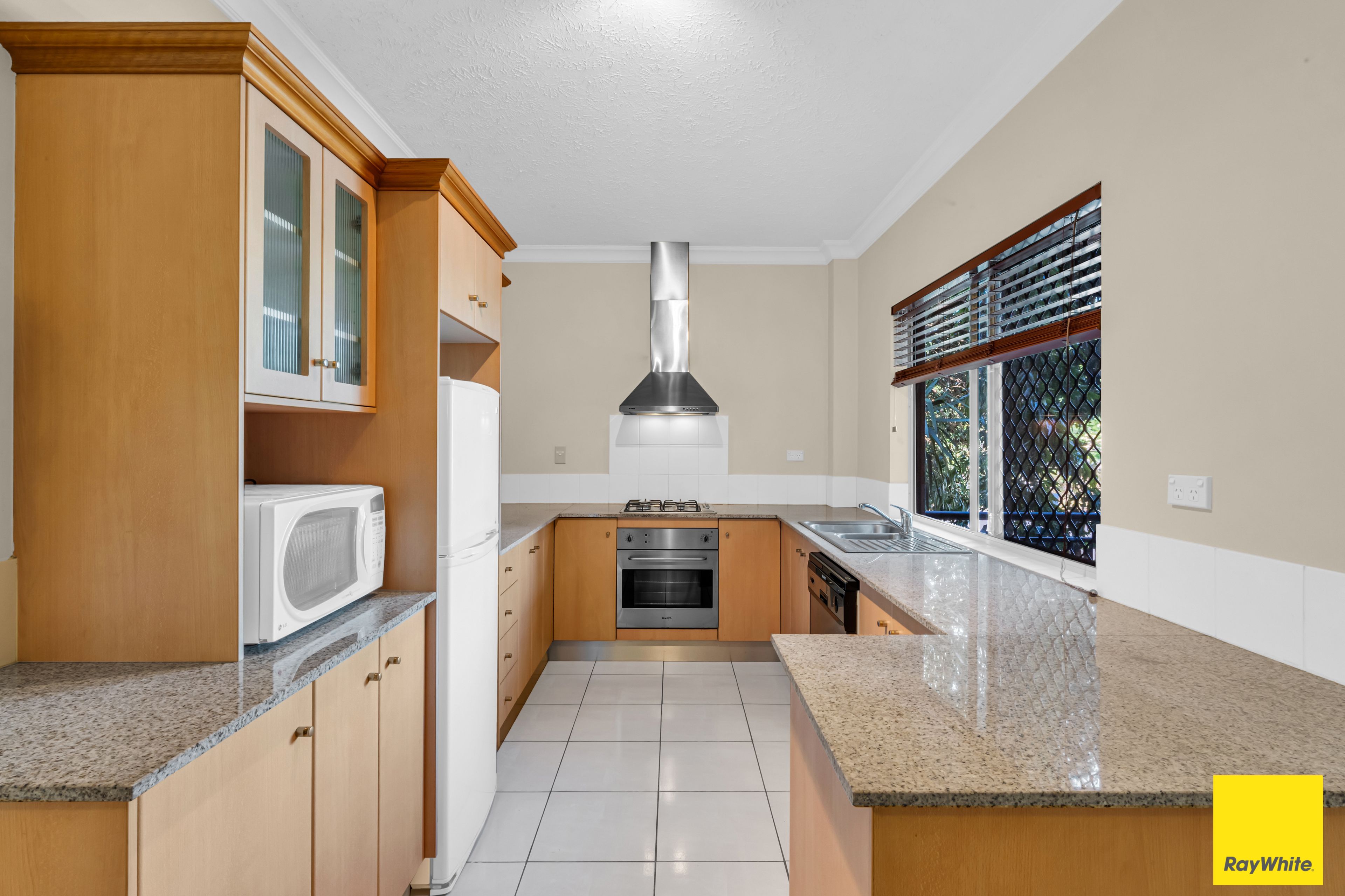 1717/2-10 Greenslopes Street, Cairns North, QLD 4870