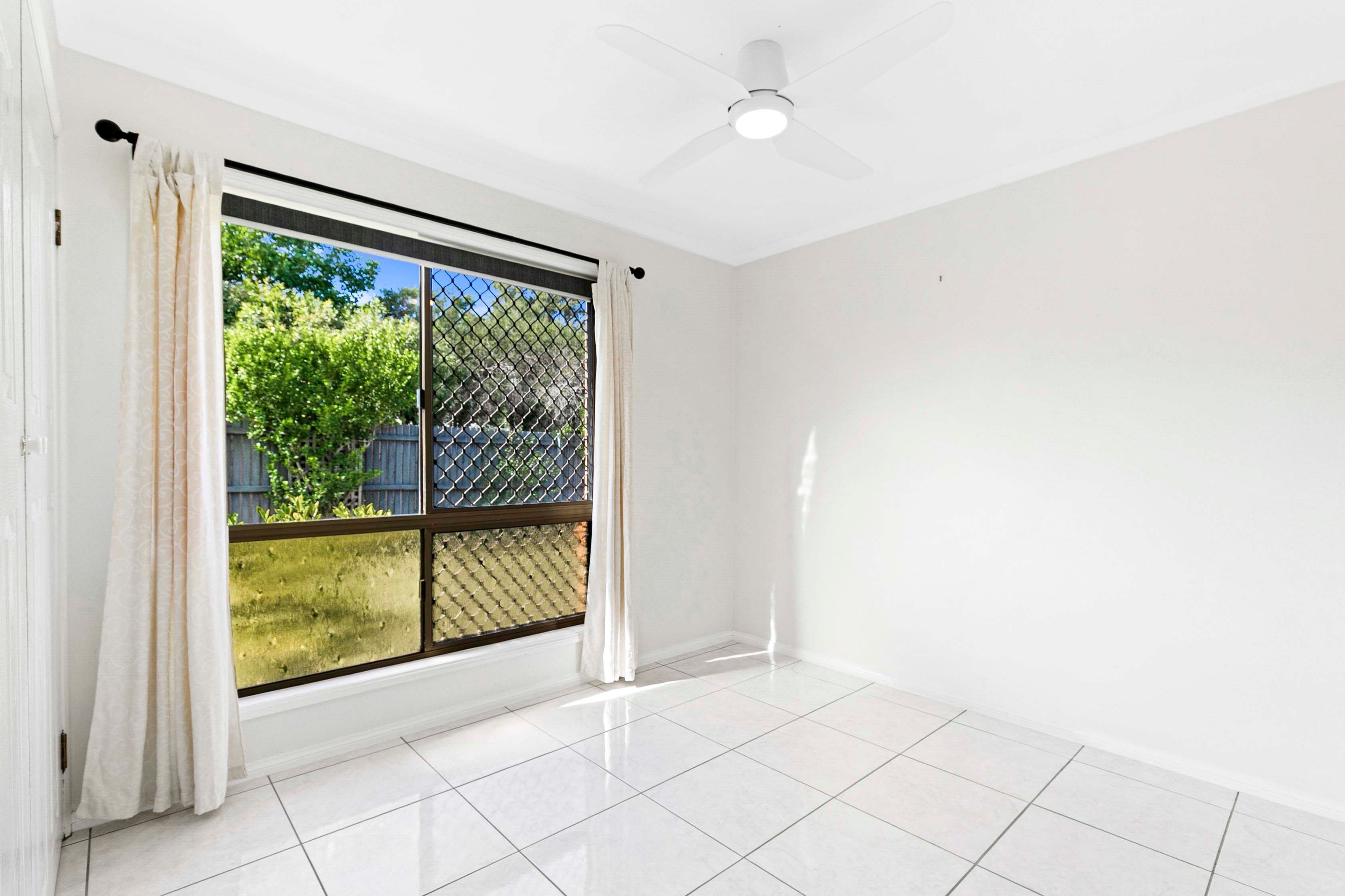 6 Jacklin Close — photo 11 of 25