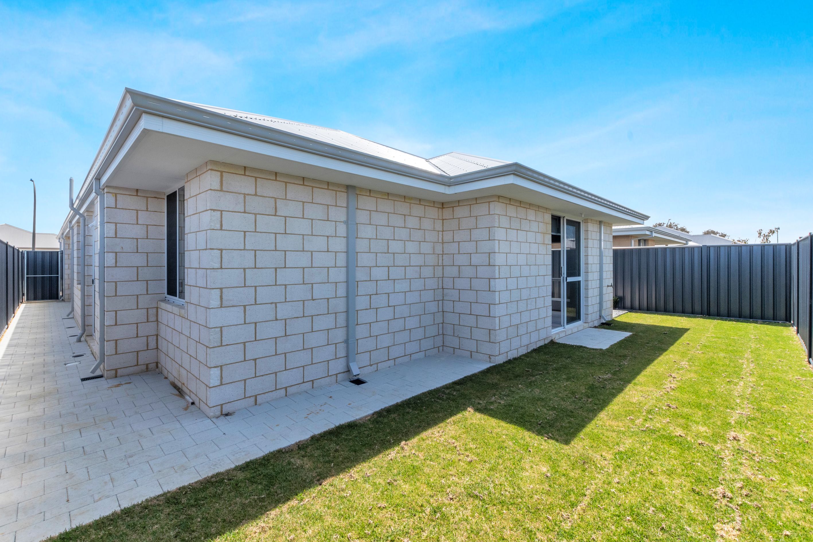 34 Devonport Road — photo 16 of 16
