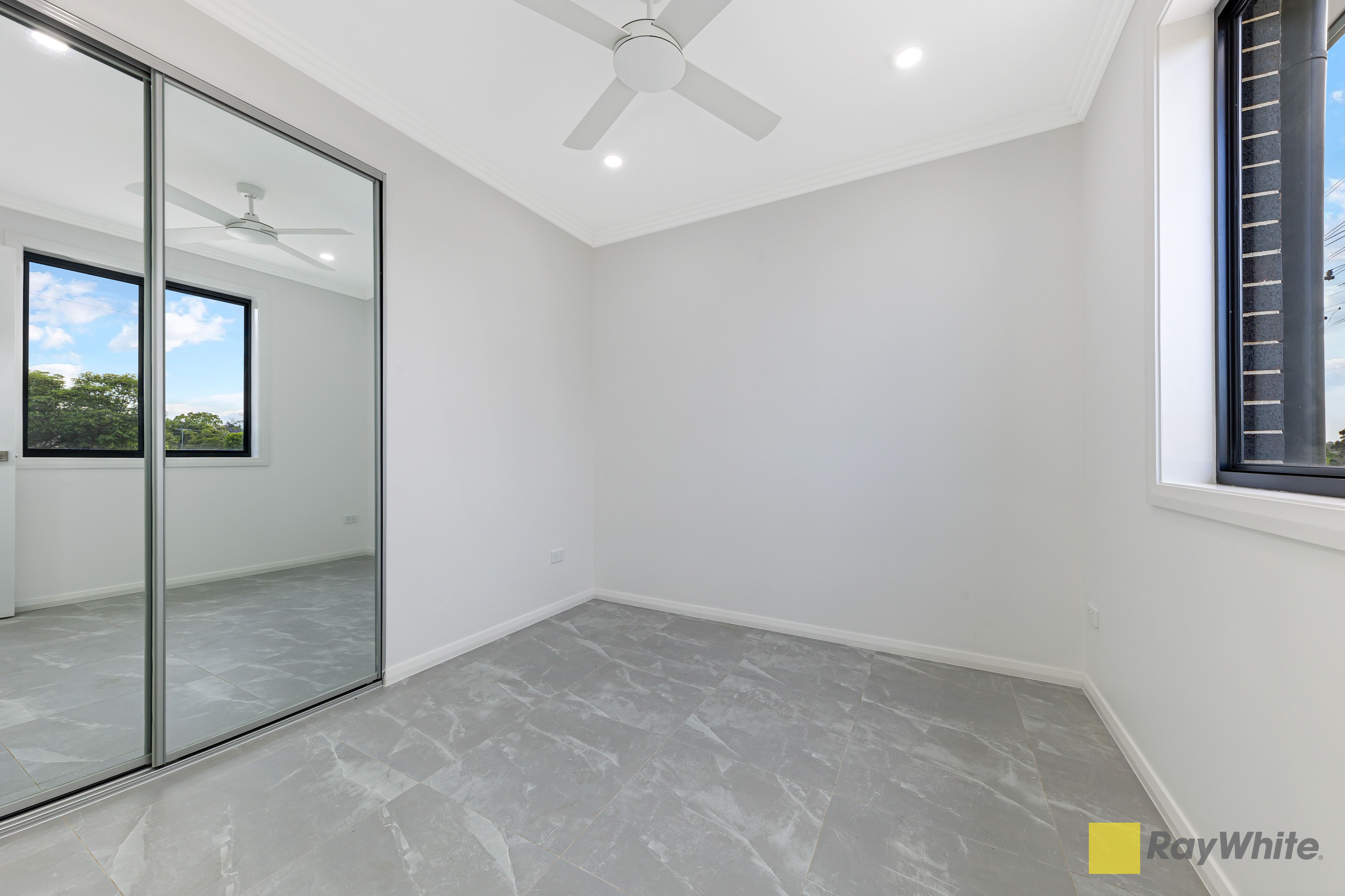 35A Mackenzie Boulevard — photo 4 of 6