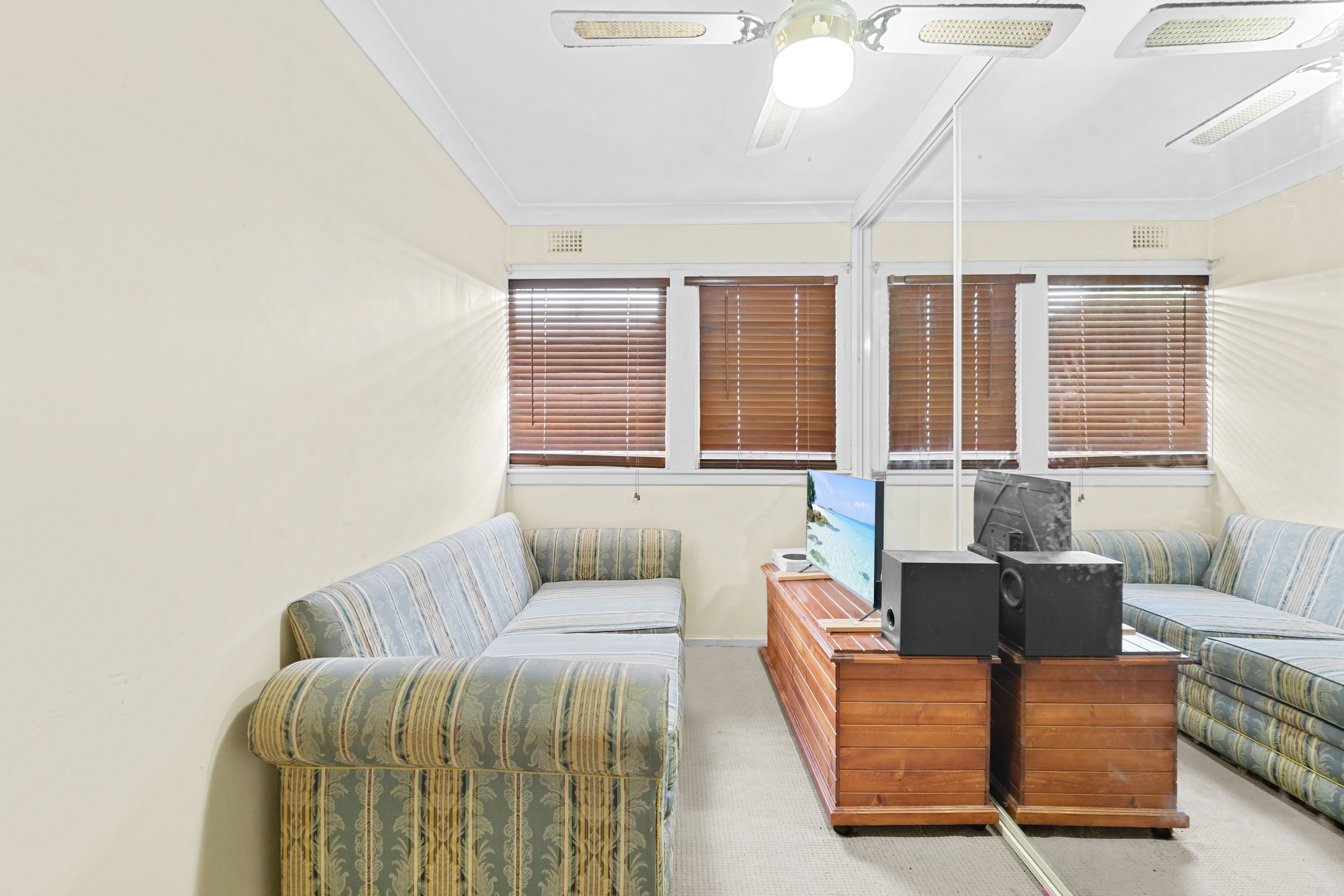 22 Taranaki Avenue, Lethbridge Park, NSW 2770