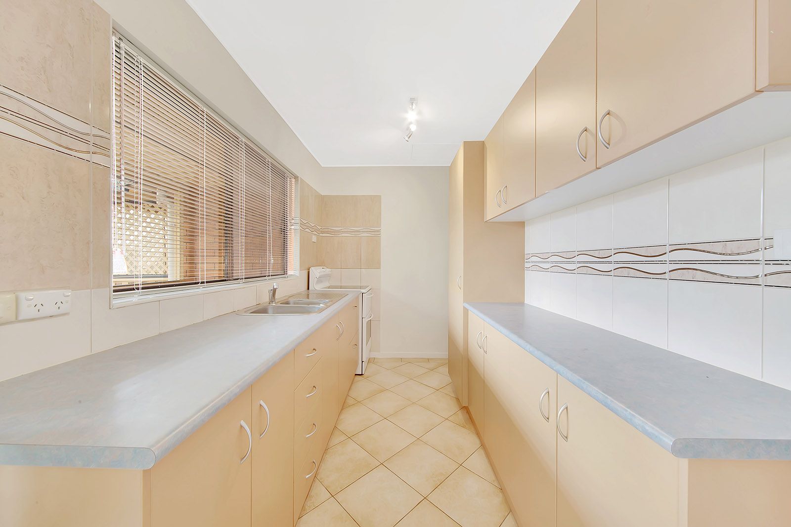 3/253 Auckland Street, South Gladstone, QLD 4680