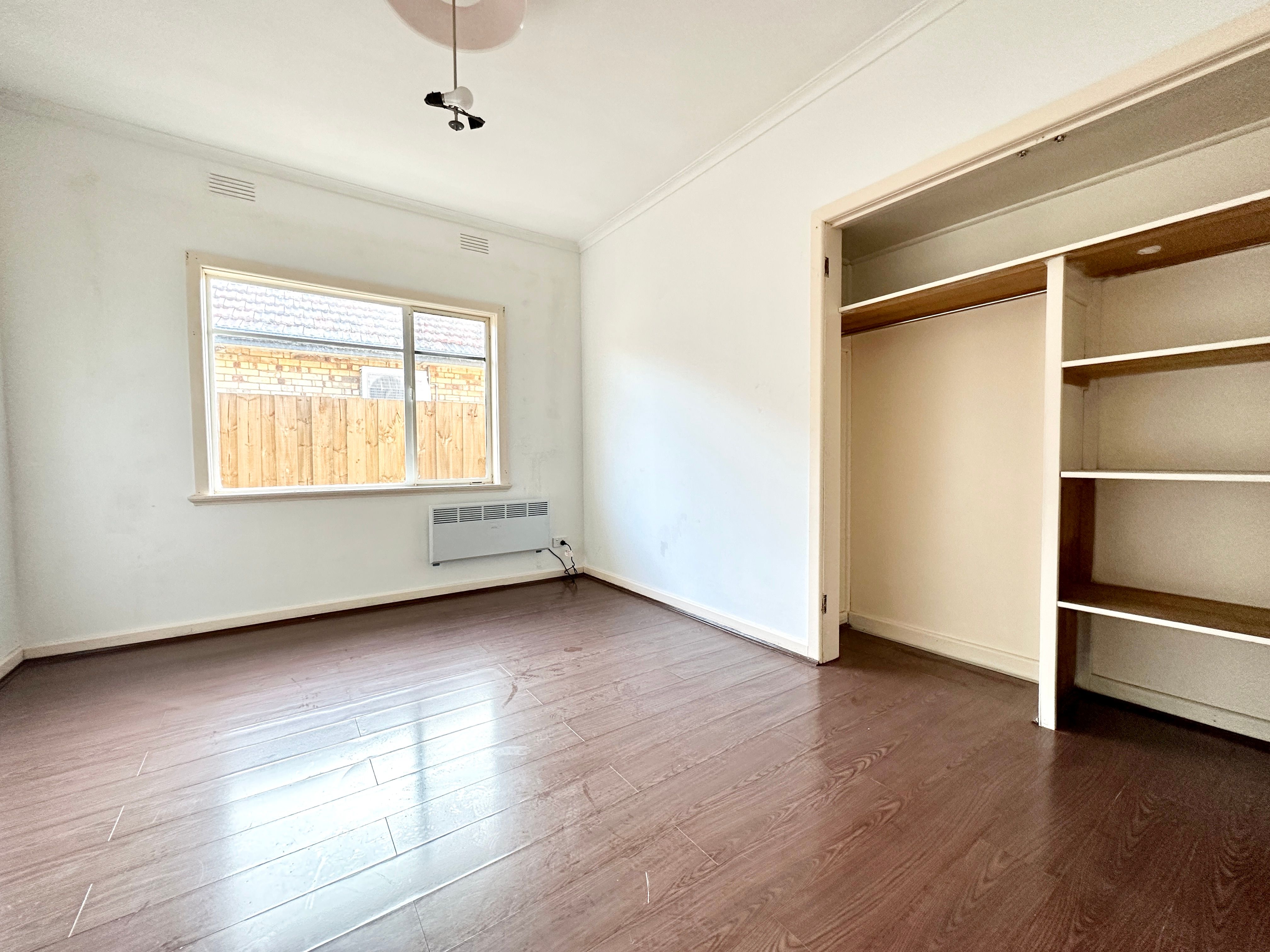 802 Centre Road — photo 7 of 10
