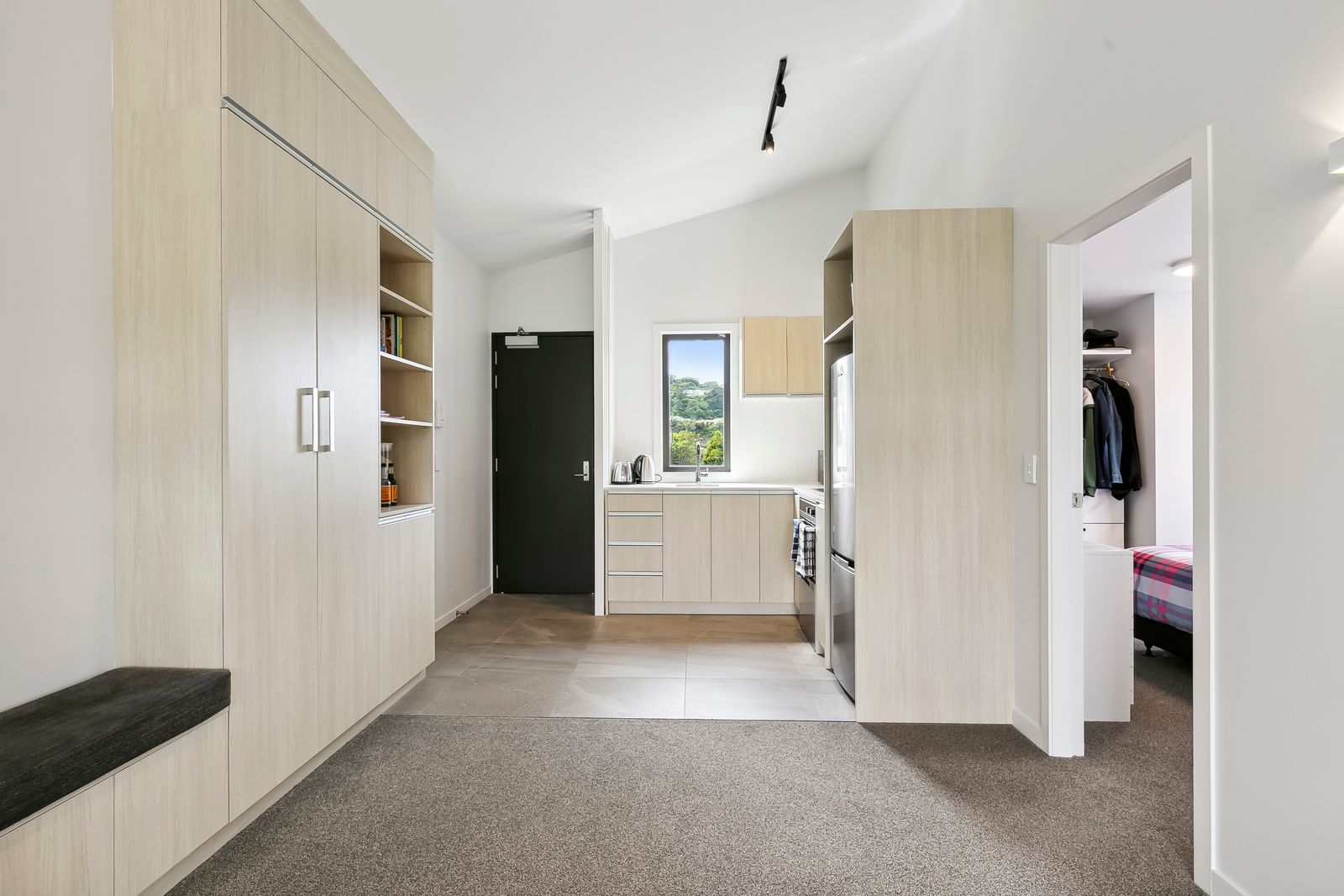12/2 Hindmarsh Street, Johnsonville, Wellington City