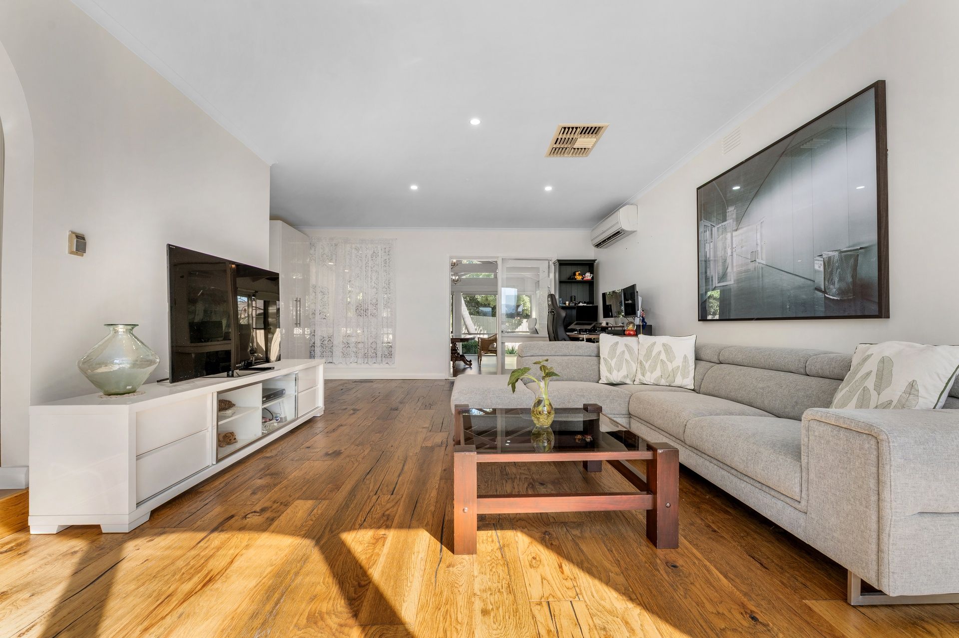 40 Old Orchard Drive, Wantirna South, VIC 3152