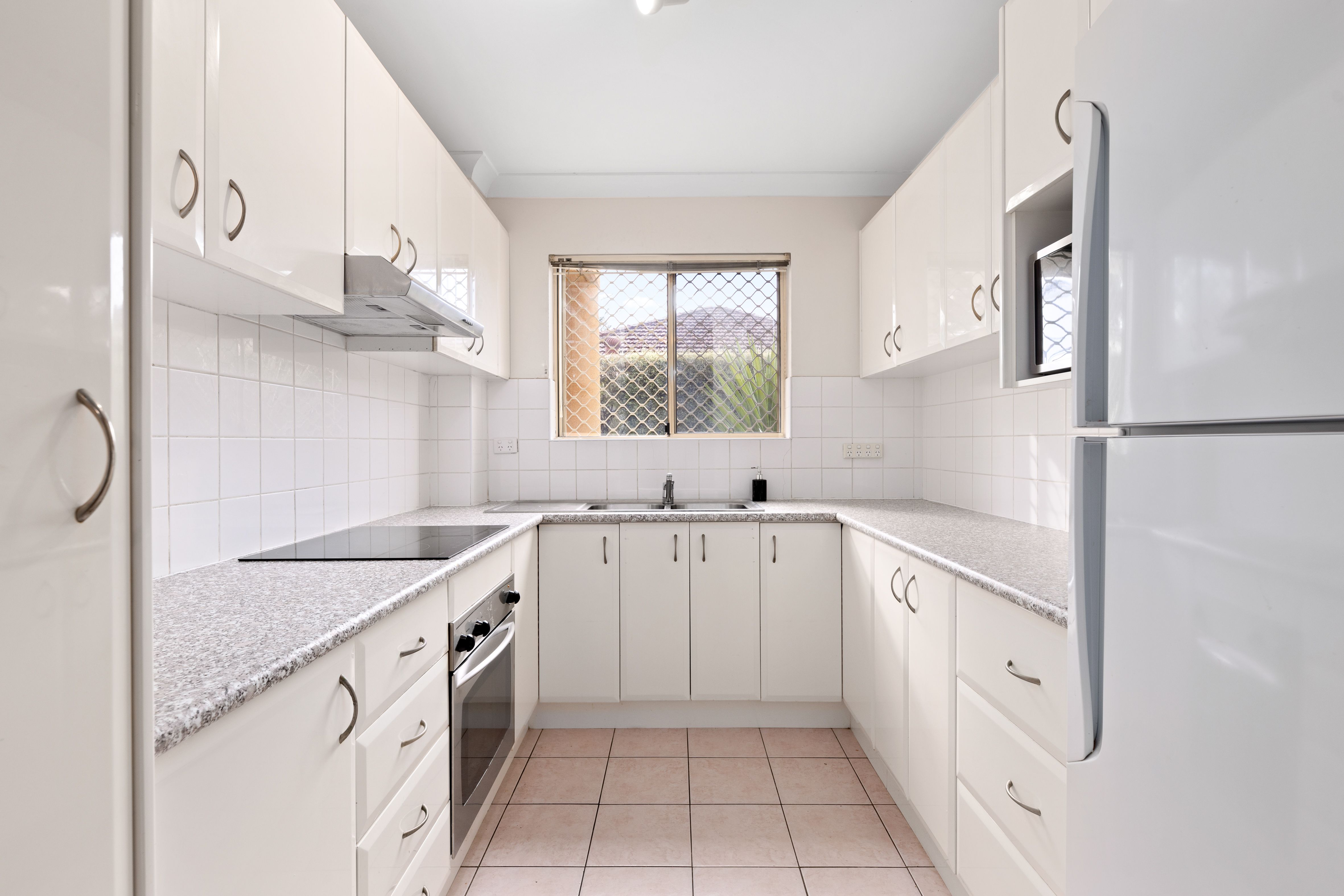 1/94-100 Linden Street, Sutherland, NSW 2232