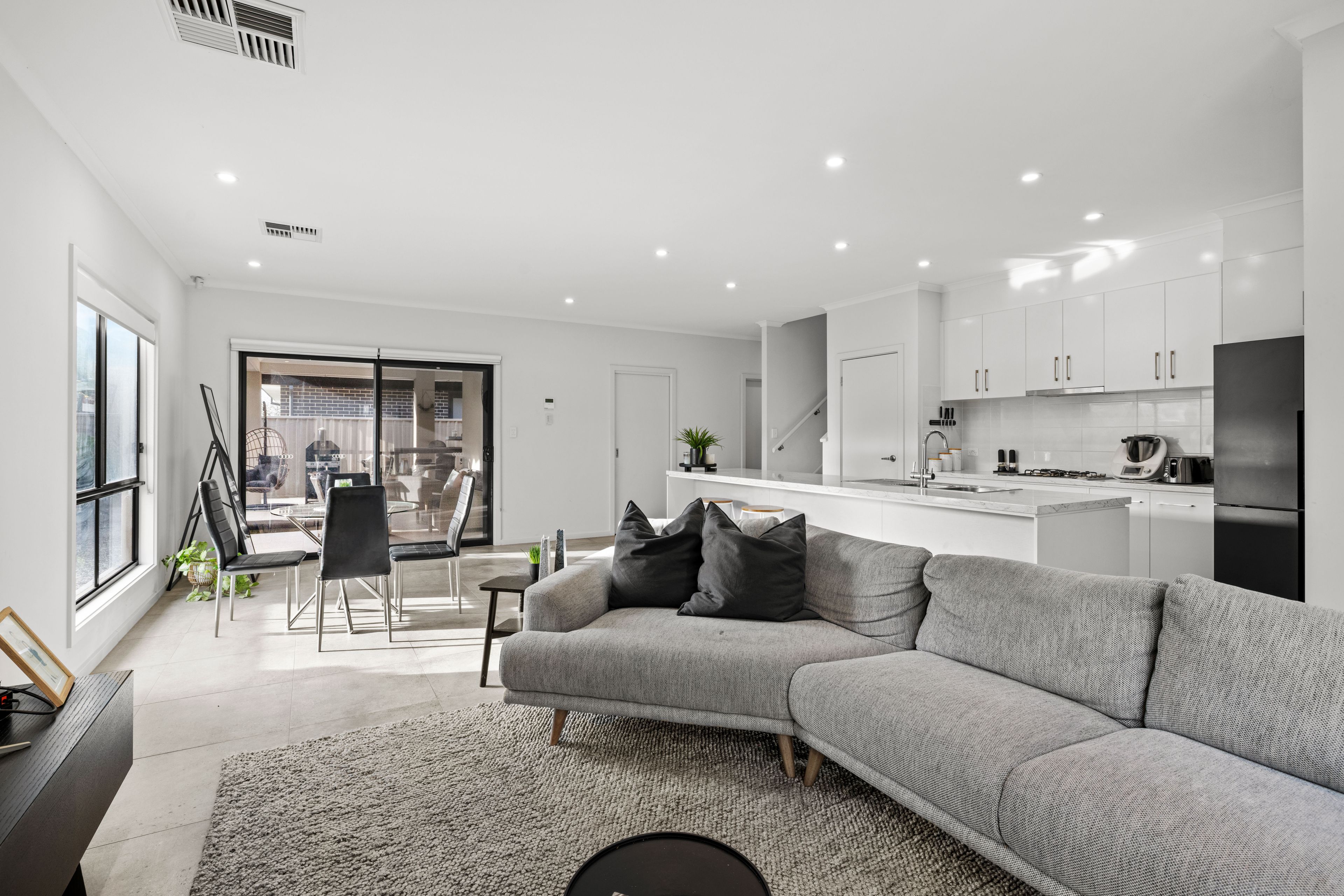 17 Whelan Avenue — photo 9 of 24
