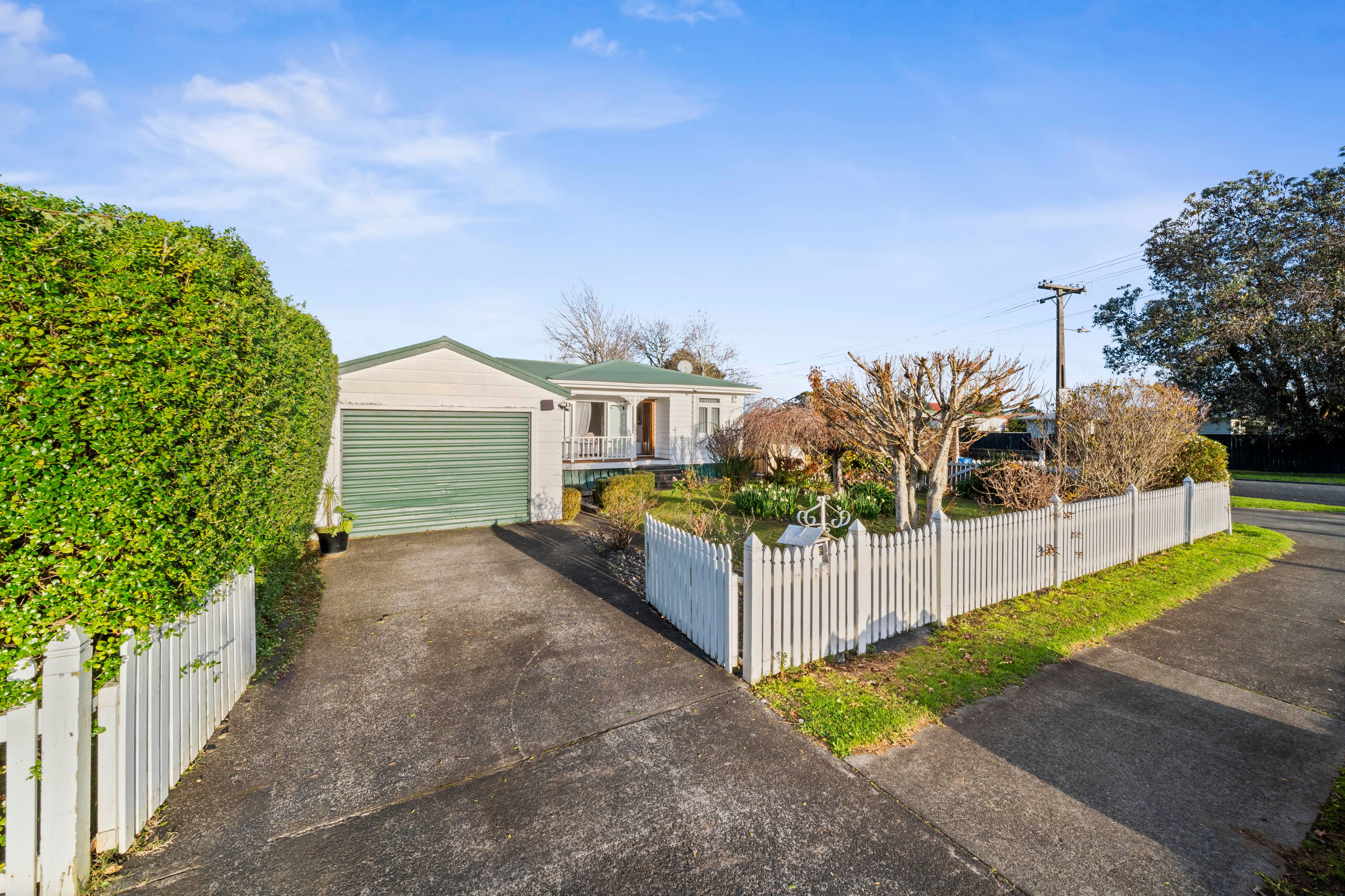 18 Graham Road, Conifer Grove, Manukau City