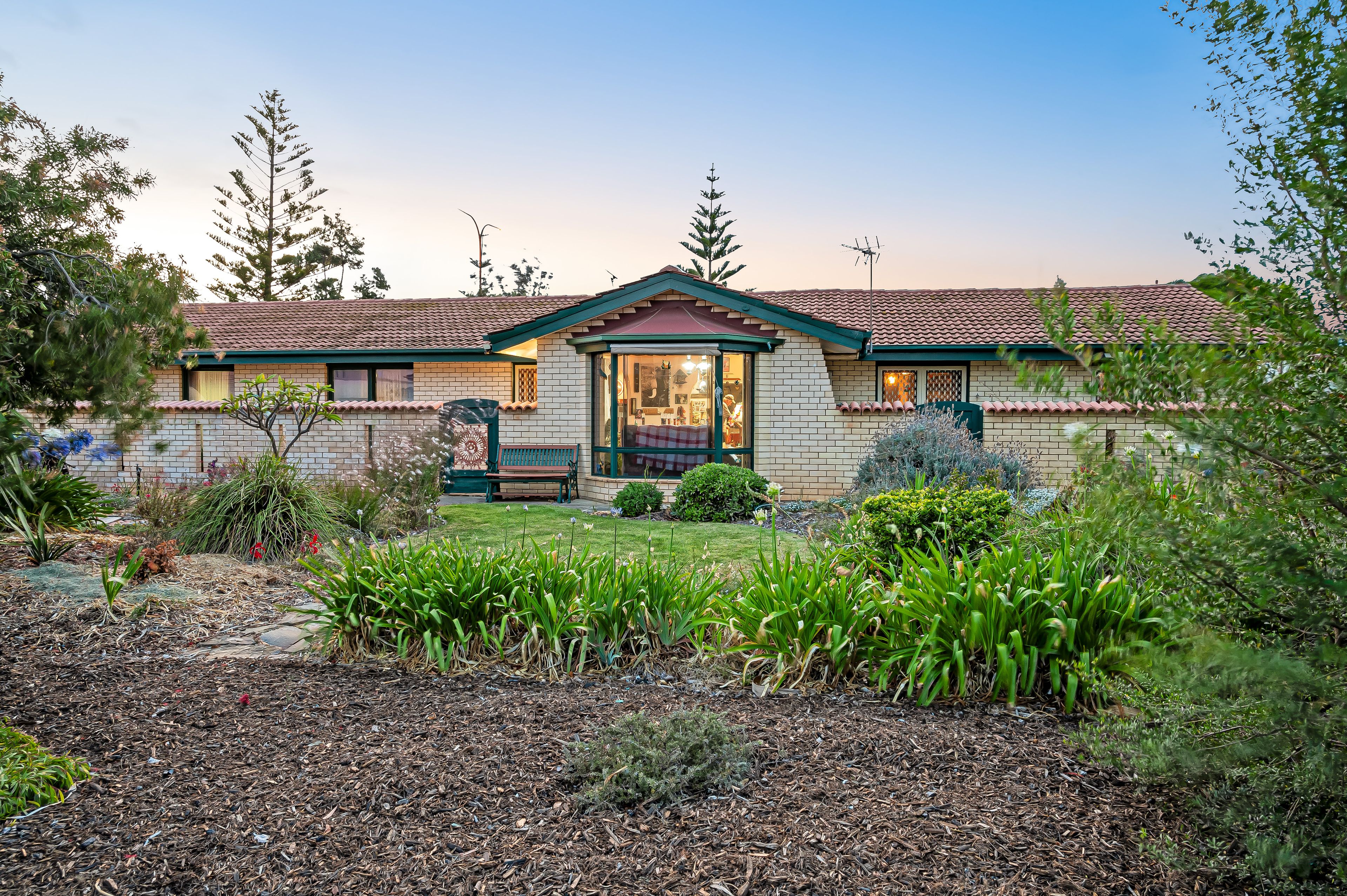 21 Sunlake Place, Tennyson, SA 5022 Sold House Ray White Port