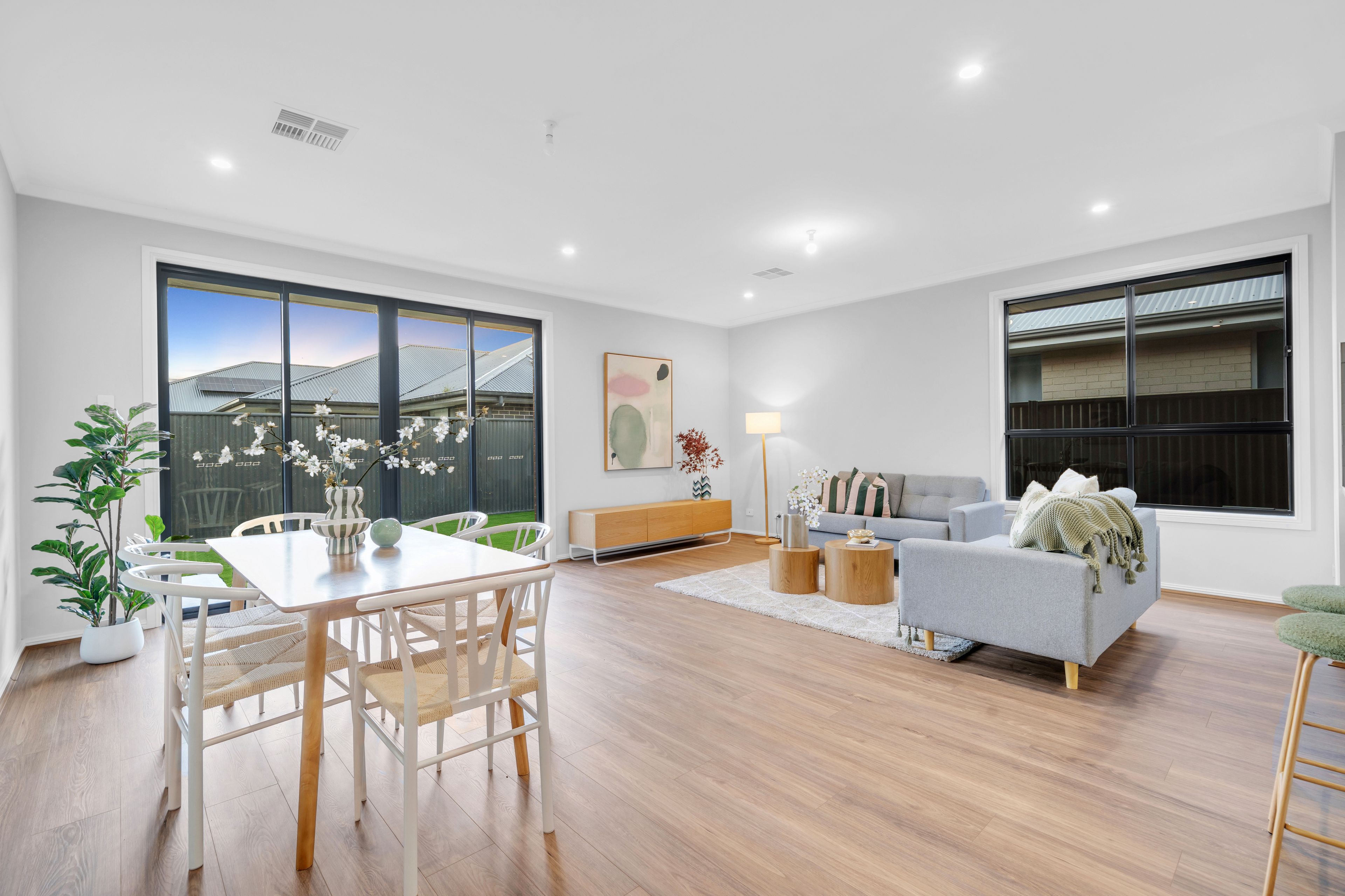 30 Phoenix Avenue — photo 4 of 16