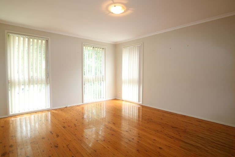 18 Alexandra Circuit, St Clair, NSW 2759